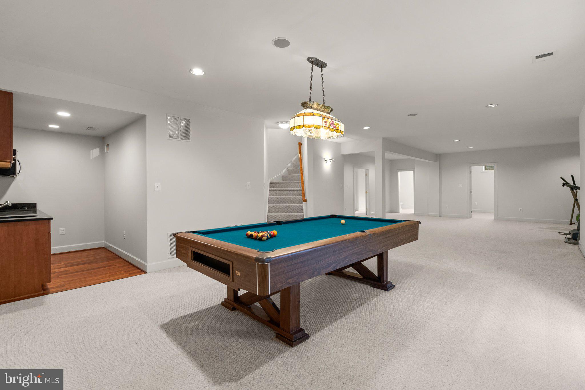 WINDSOR HILLS - Residential