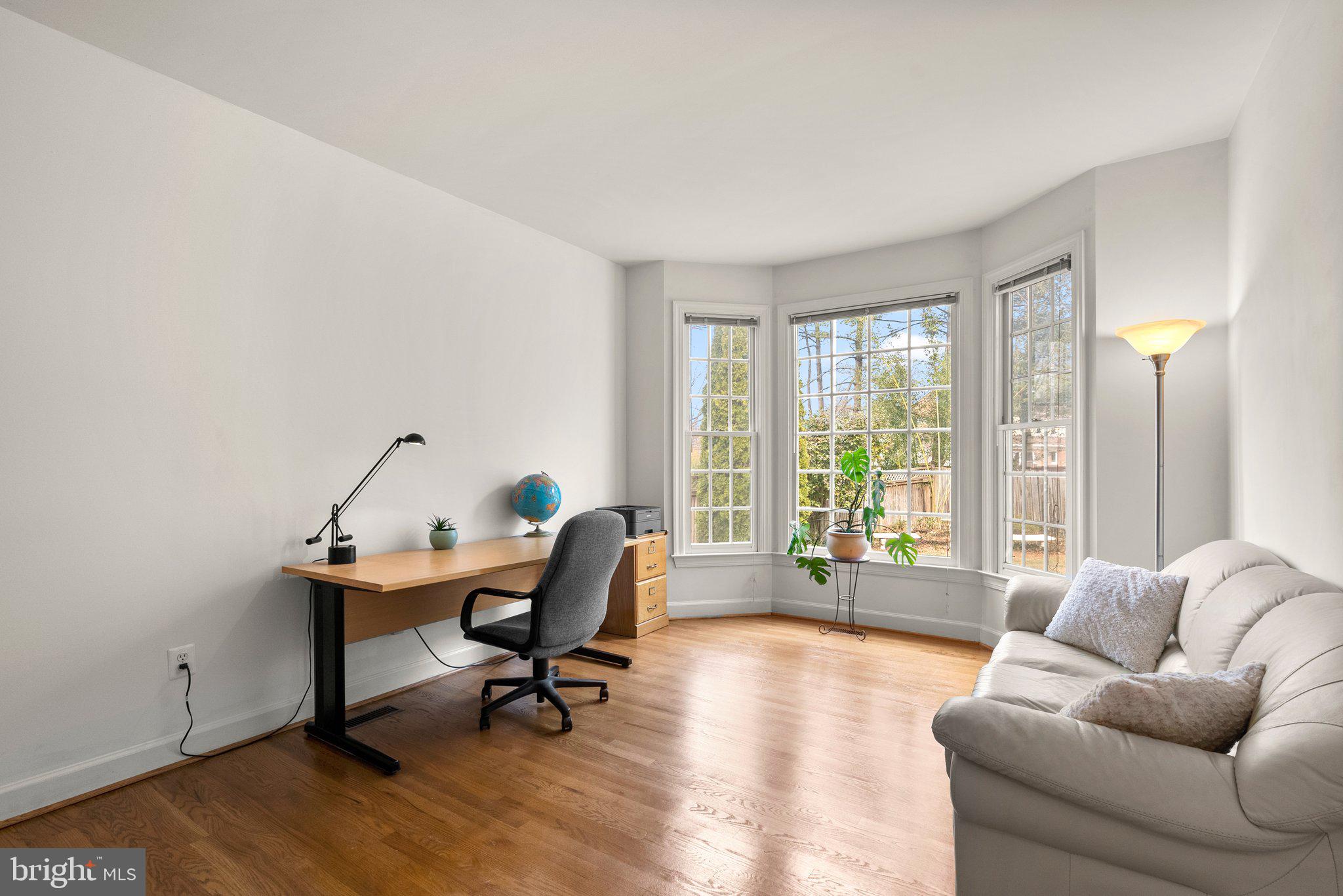 WINDSOR HILLS - Residential