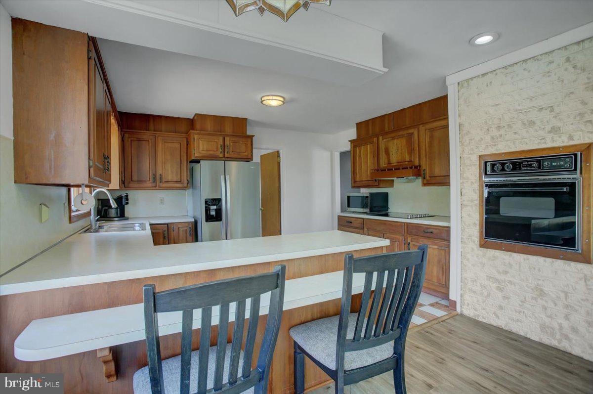MEETING HOUSE HEIGHTS - Residential
