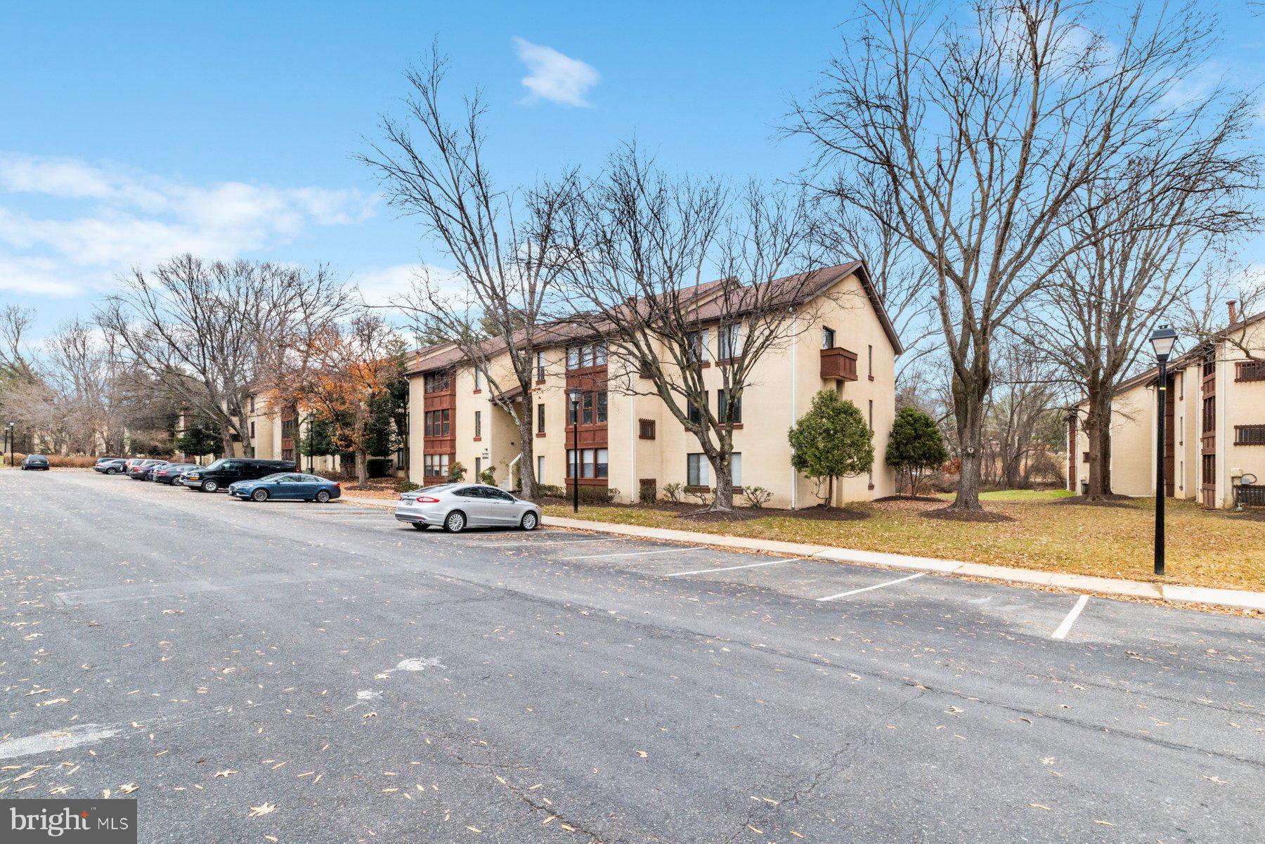 SHADOW OAKS - Residential