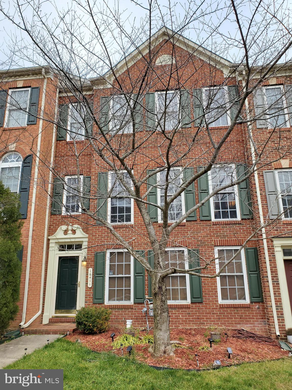 In Sought after Port Potomac: Available NOW! Large, Luxurious Colonial Townhome with a 2 car detached garage. Features 3 bedrooms and 2 full baths and 2 half baths. New  HVAC - 2017, Beautiful no maintenance Deck - 2013, Newer appliances, and paint.  This community has a lot to offer. It all starts with a 25,000 sq ft clubhouse with a fitness center and staff to help with training programs free. There are 2 pools, one indoor pool available year-round and an outdoor pool available during the summer months. The clubhouse also has a business center, with computers, internet access, a copier, and more. There are also tot lots around the community, exercise stations, multi-purpose court, tennis courts, a dog park, and a soccer field. It is close to the VRE, I 95, Stonebridge Town Center, Potomac Mills Mall, and many other conveniences.