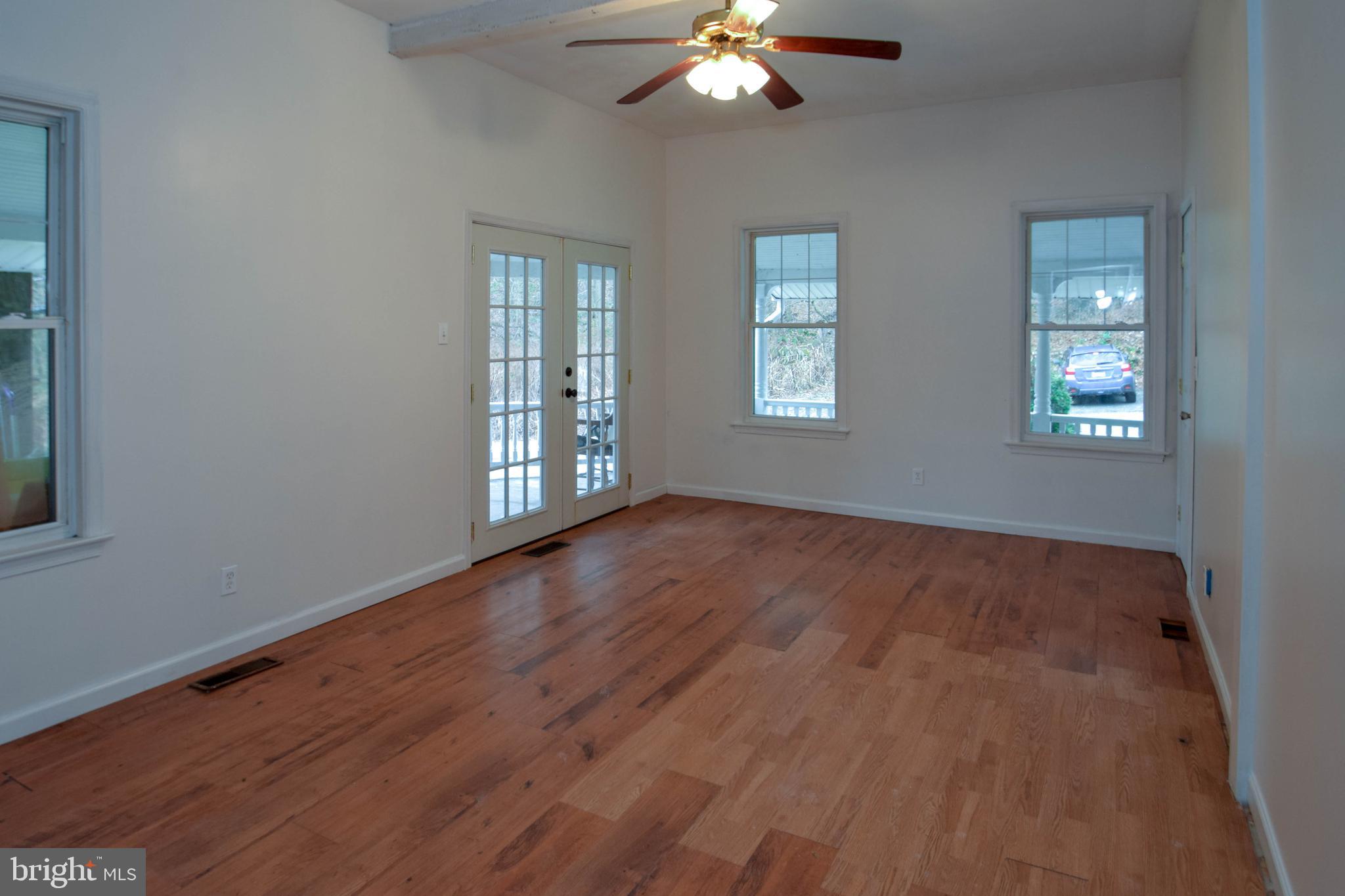FAWN GROVE - Residential