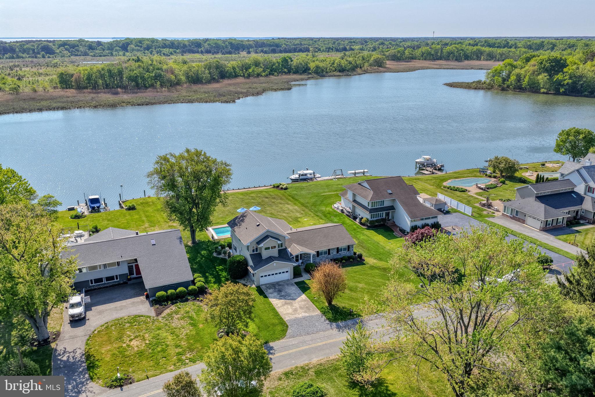 QUEEN ANNE COLONY - Residential