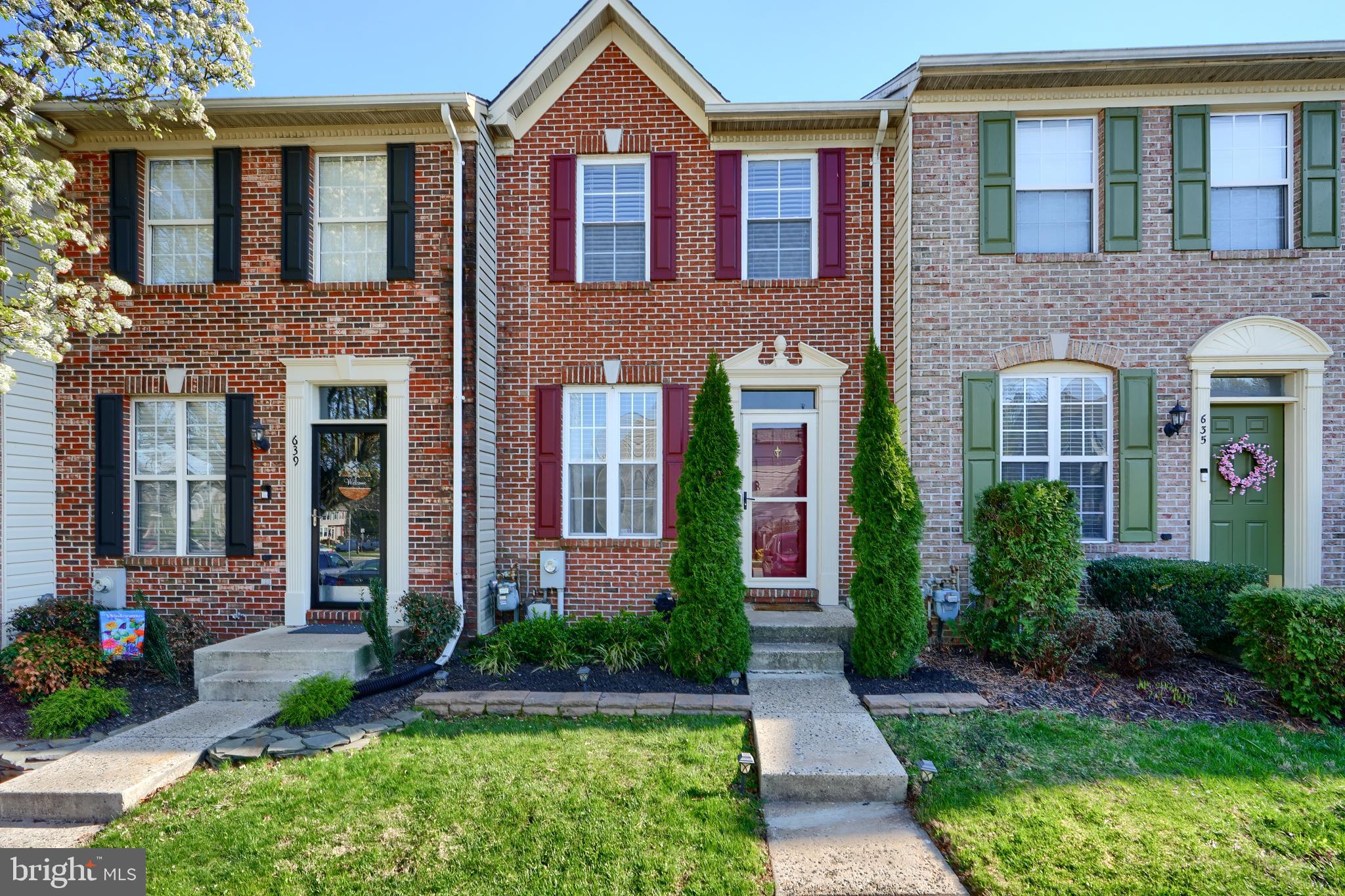 HICKORY OVERLOOK - Residential Lease