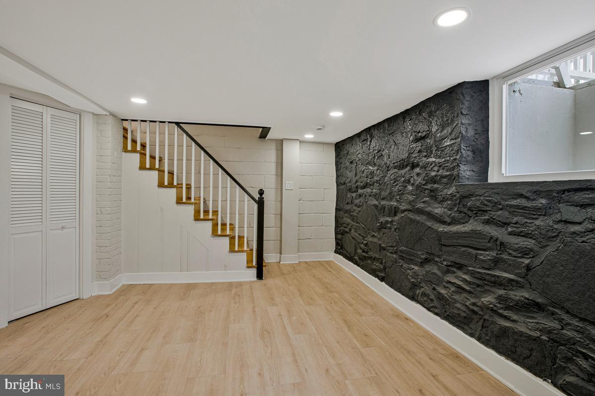 BRIDGEVIEW - GREENLAWN - Residential