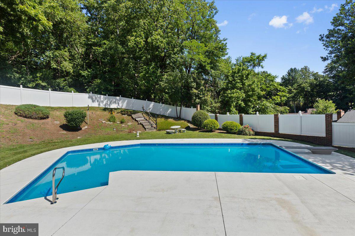 MARLTON - Residential