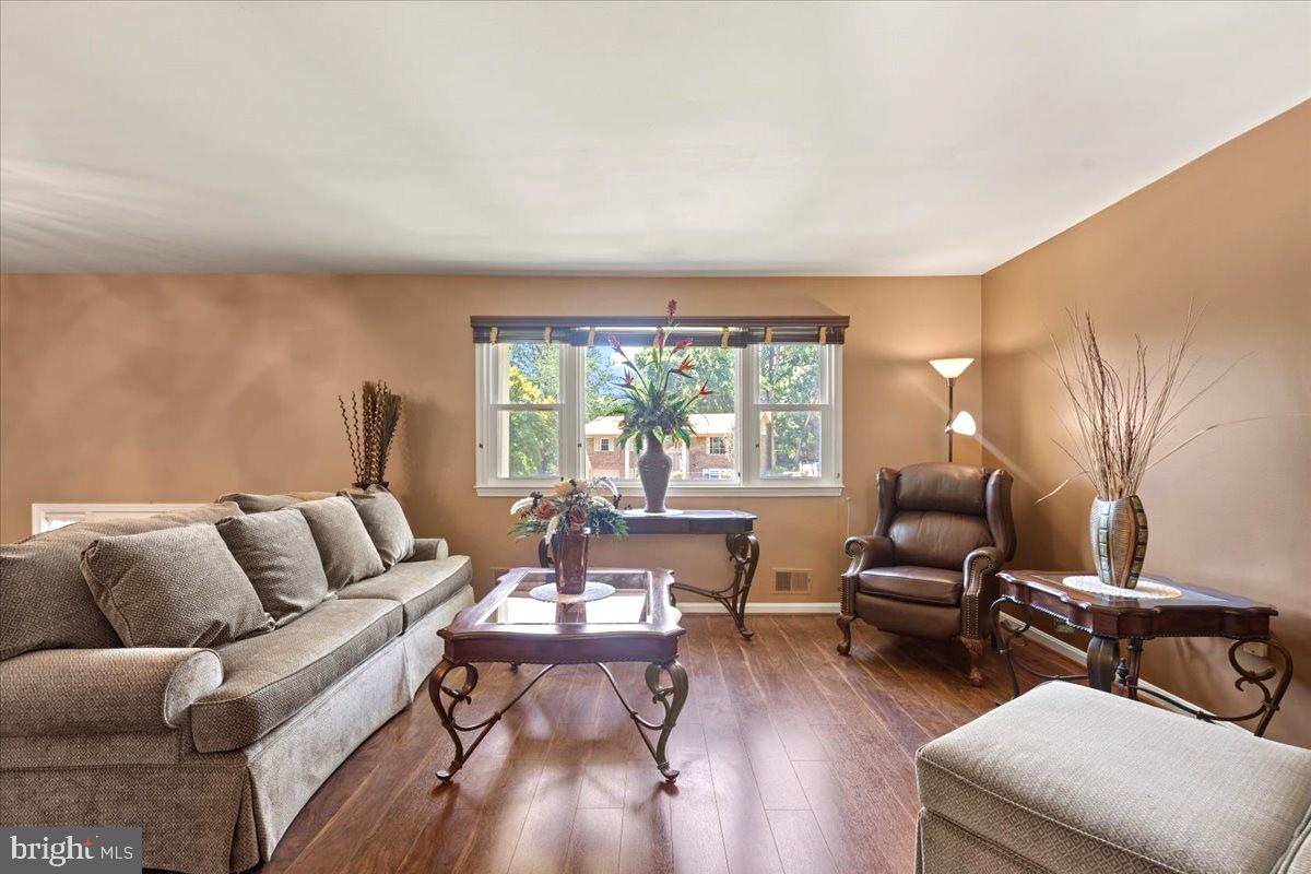 MARLTON - Residential