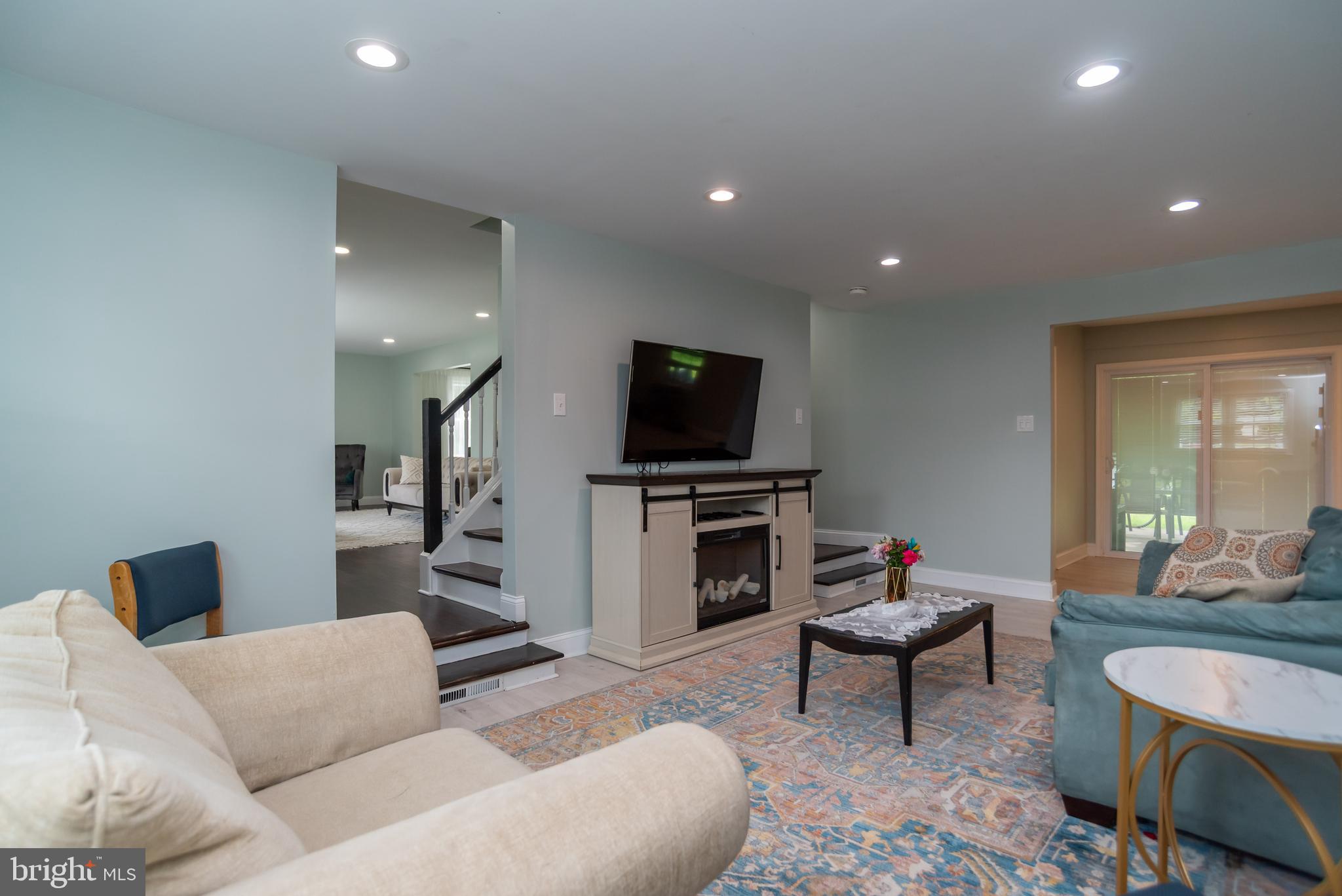 PENNSBURY HGTS - Residential
