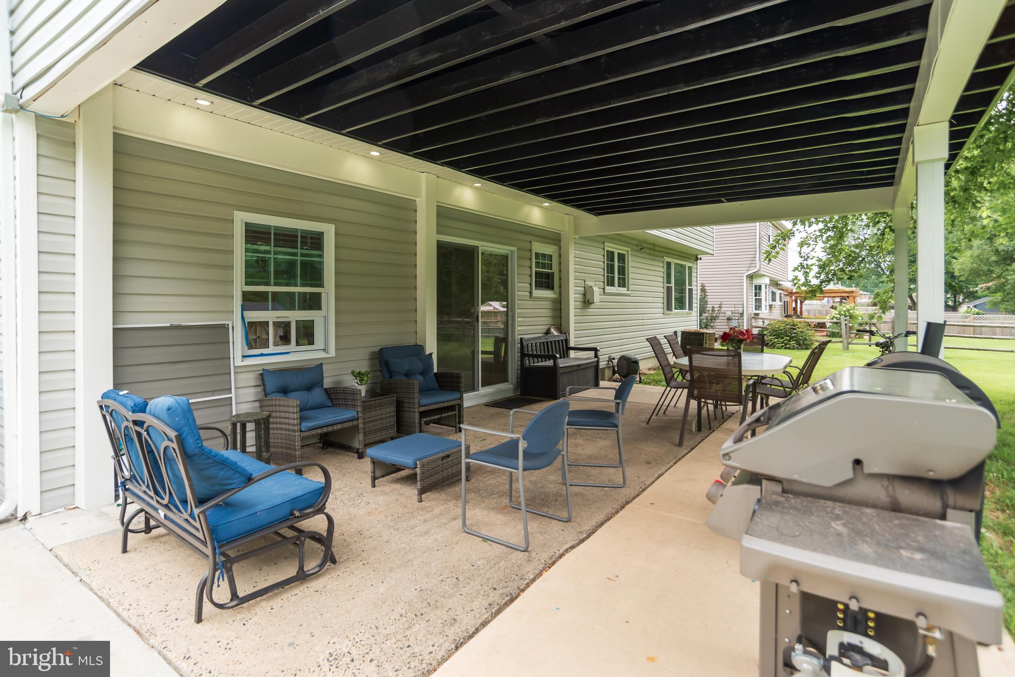 PENNSBURY HGTS - Residential