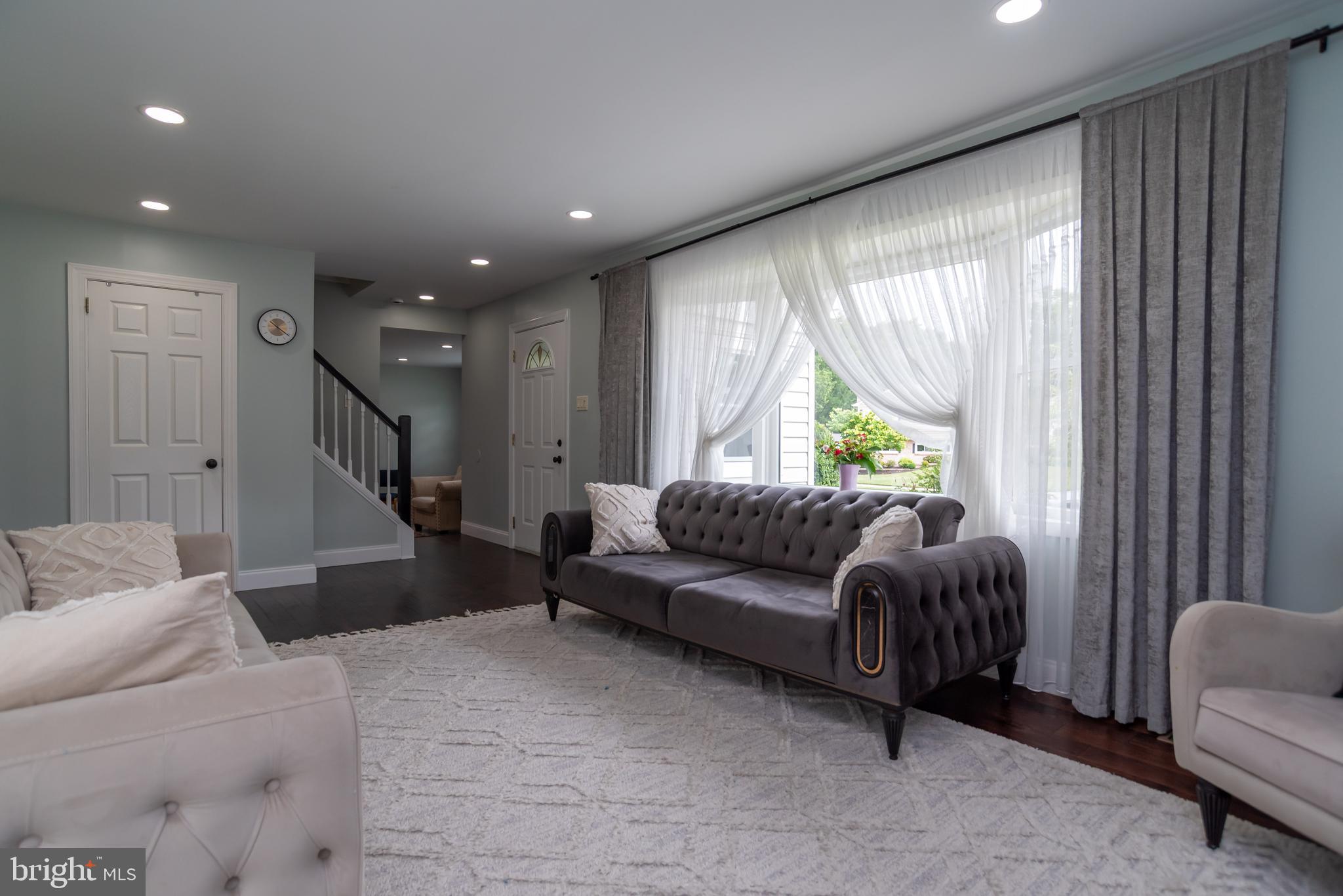 PENNSBURY HGTS - Residential