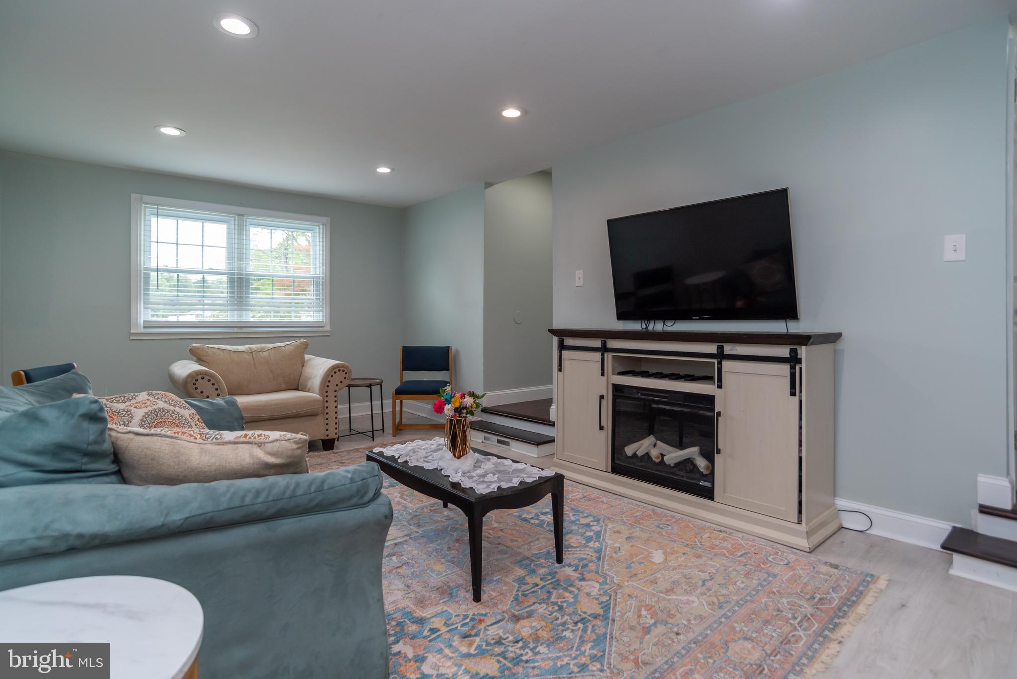 PENNSBURY HGTS - Residential