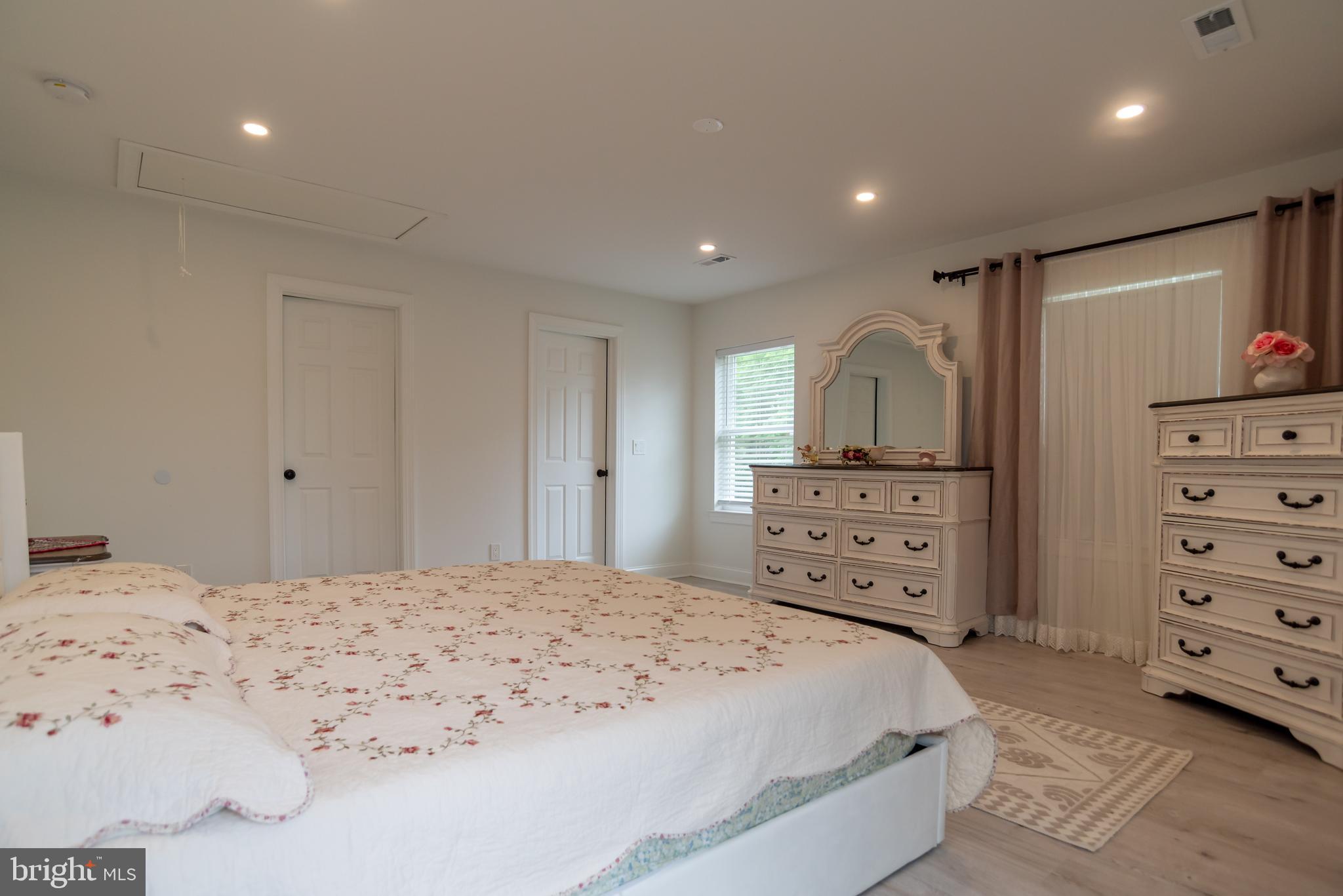 PENNSBURY HGTS - Residential