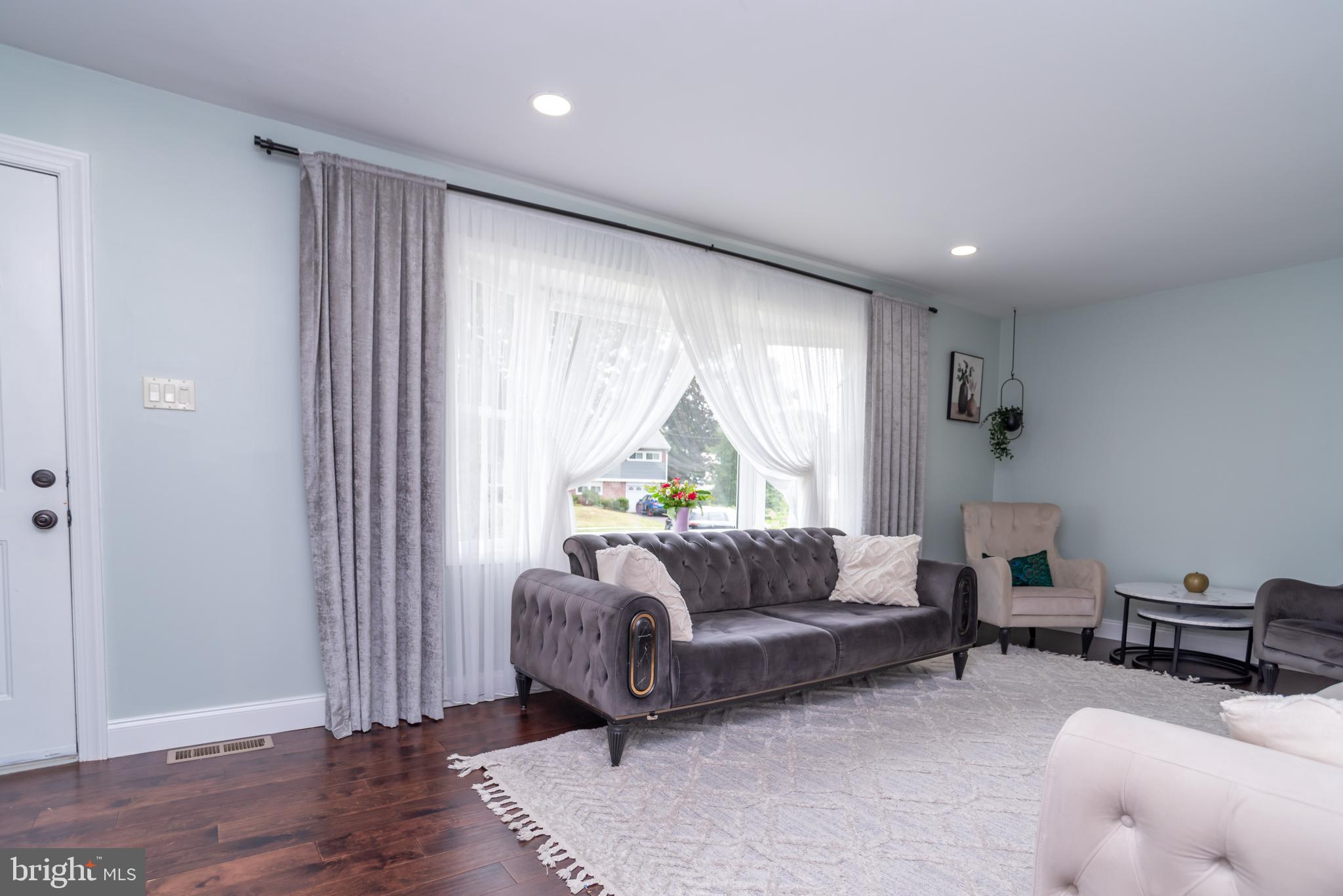 PENNSBURY HGTS - Residential