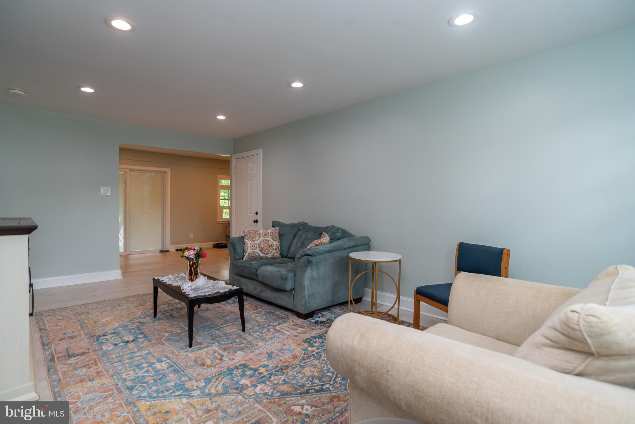 PENNSBURY HGTS - Residential