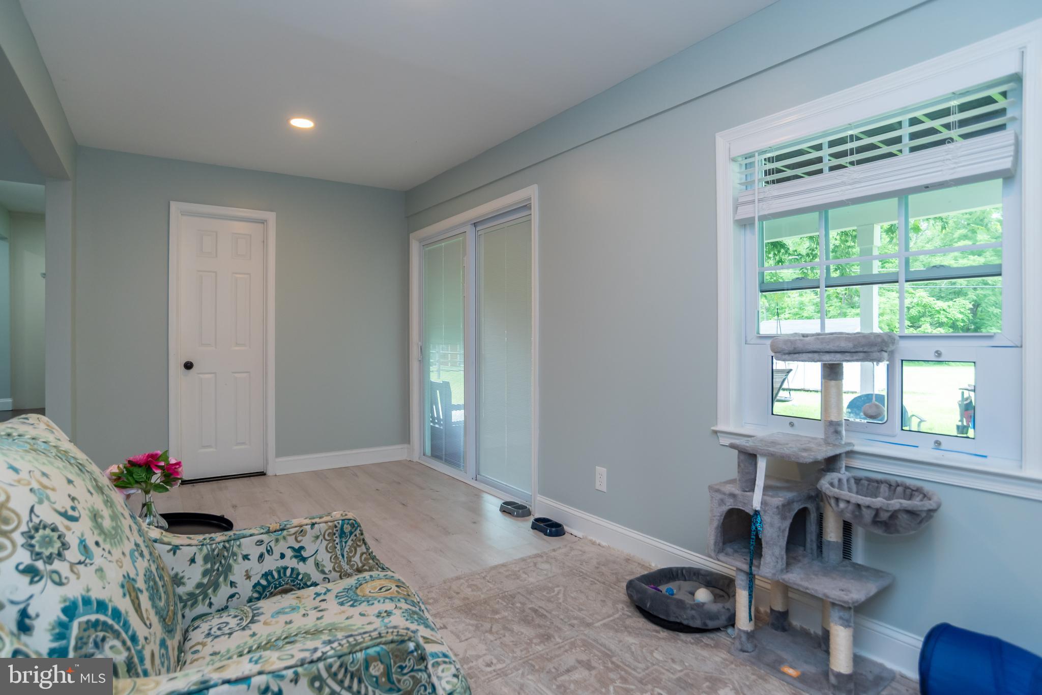 PENNSBURY HGTS - Residential