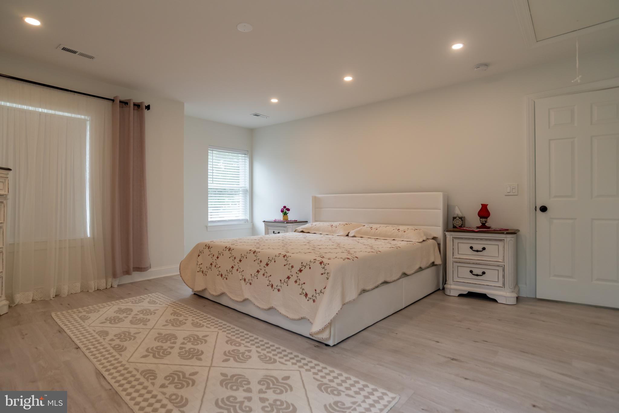 PENNSBURY HGTS - Residential