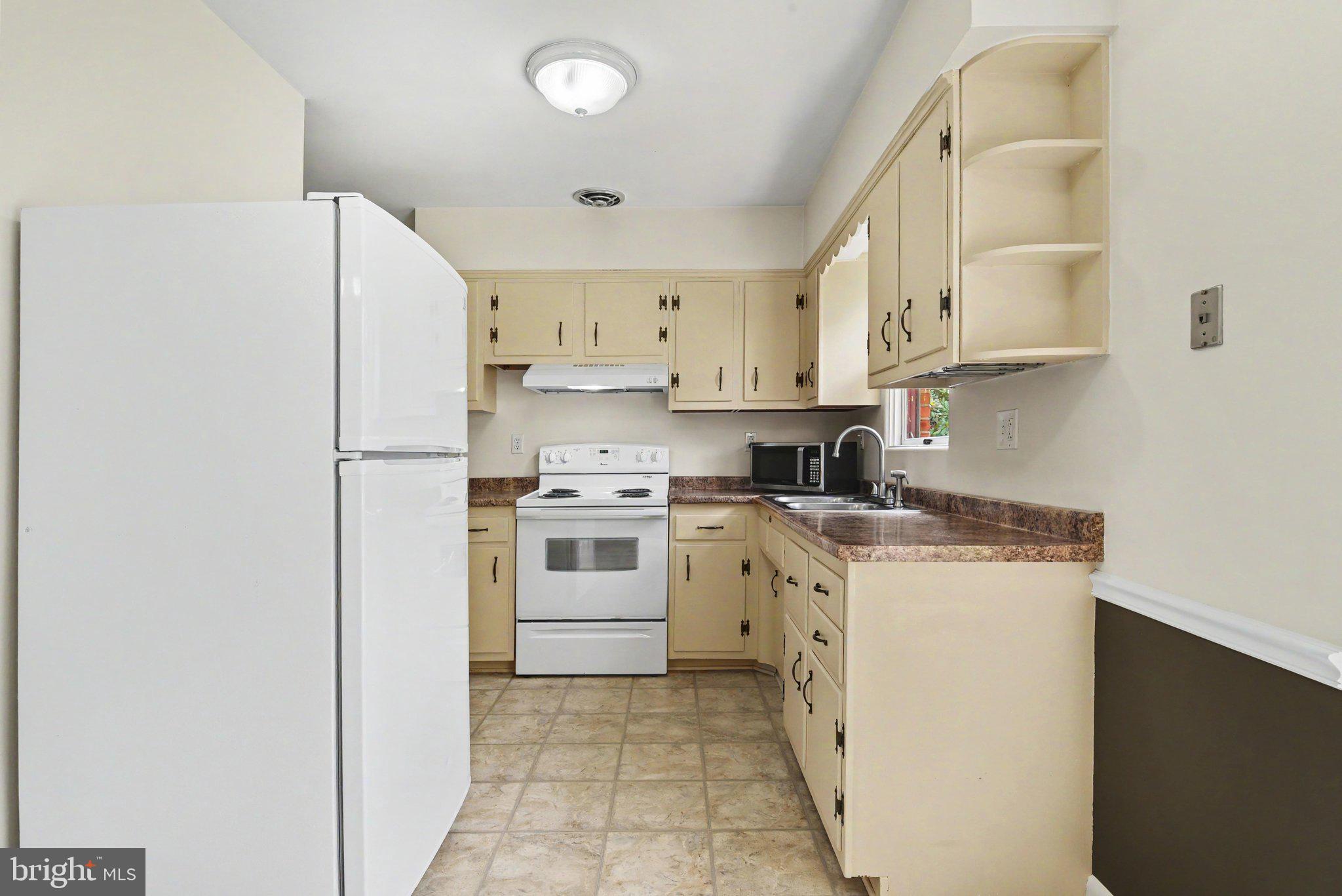 CEDAR VILLAGE - Residential