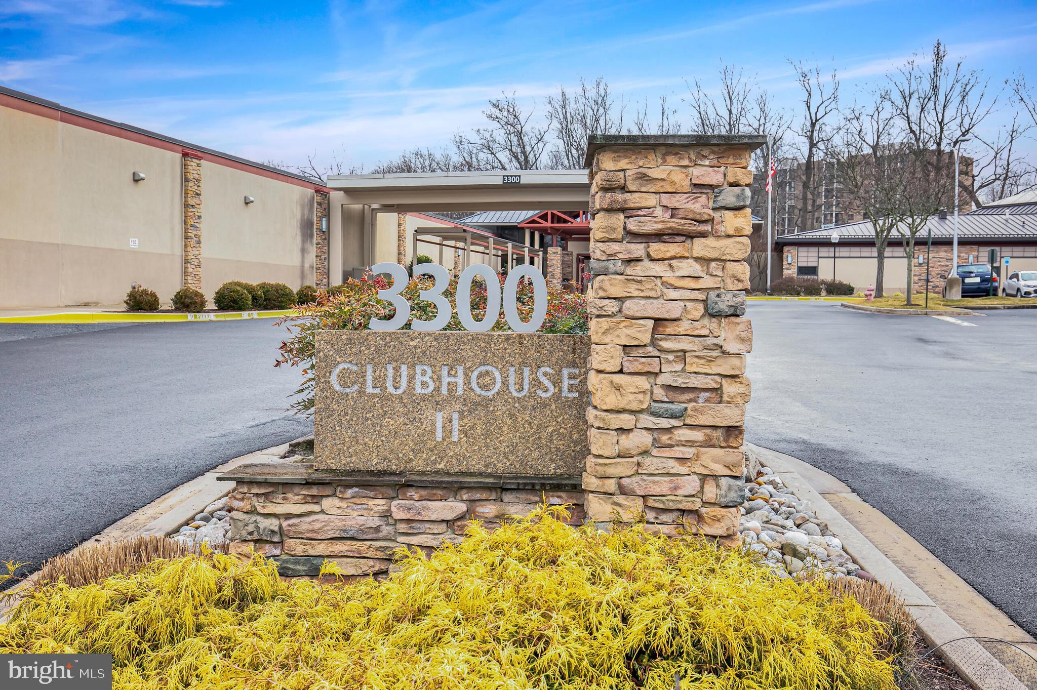 FAIRWAYS SOUTH - Residential