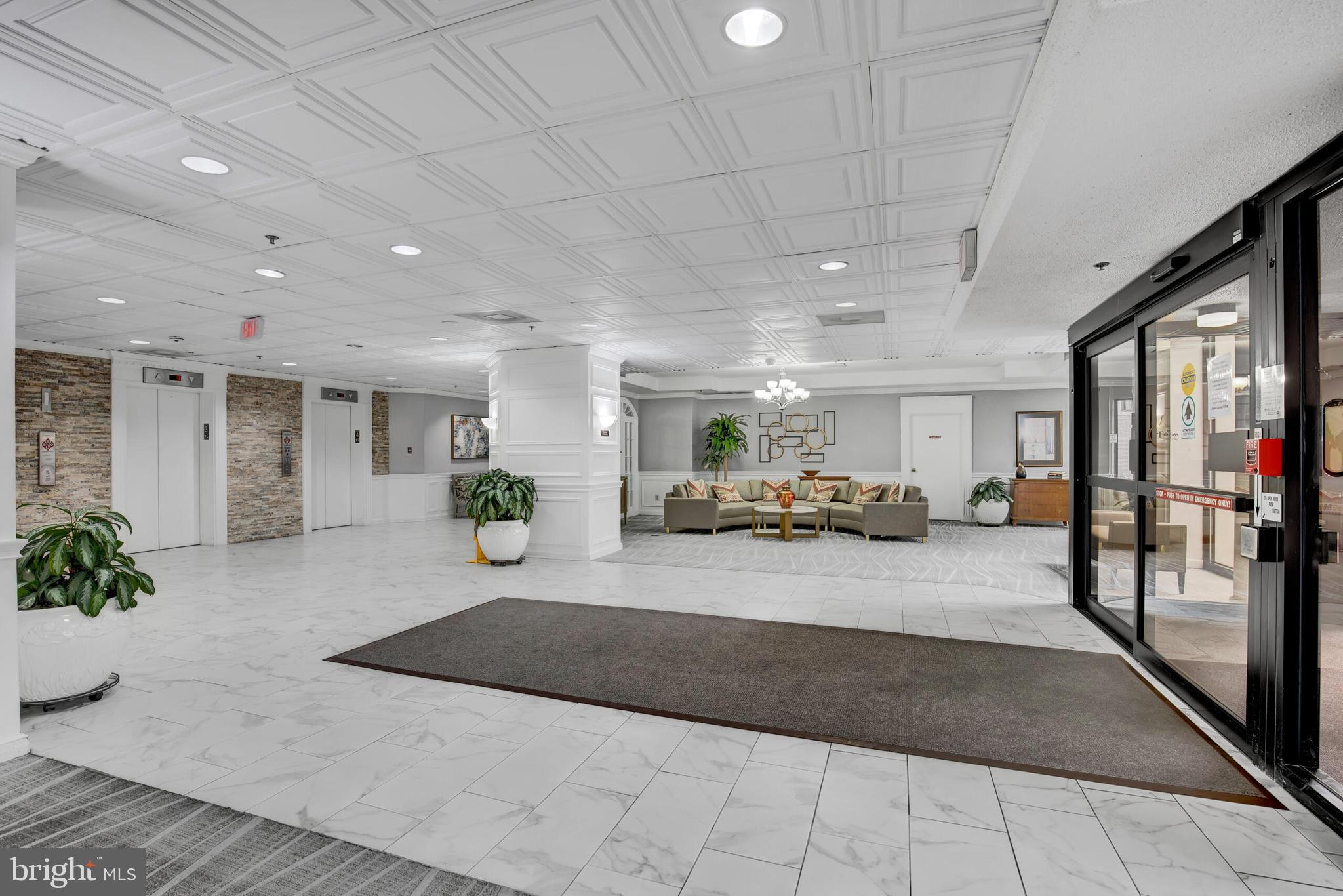 FAIRWAYS SOUTH - Residential