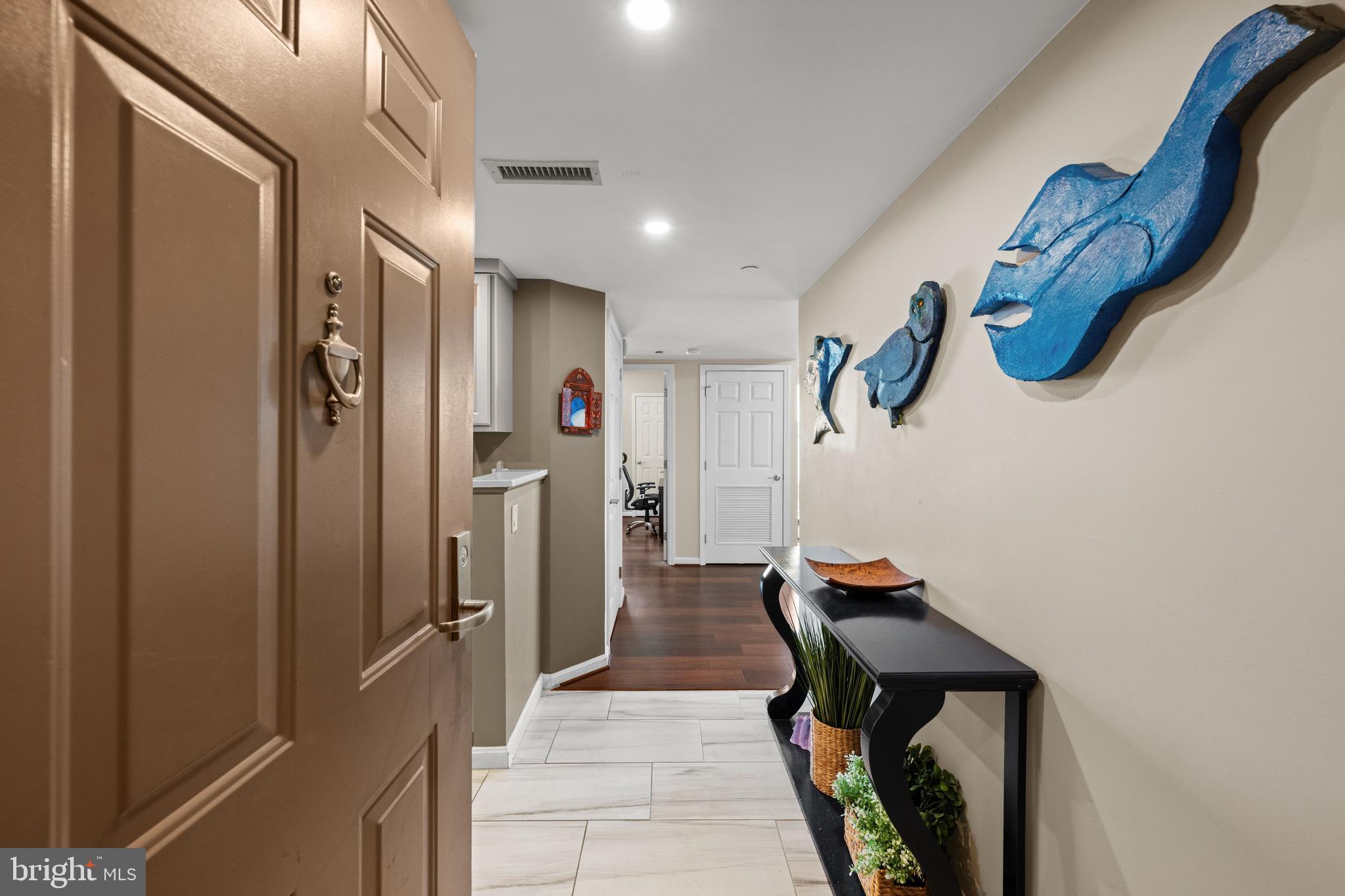 GALLERY AT WHITE FLINT - Residential