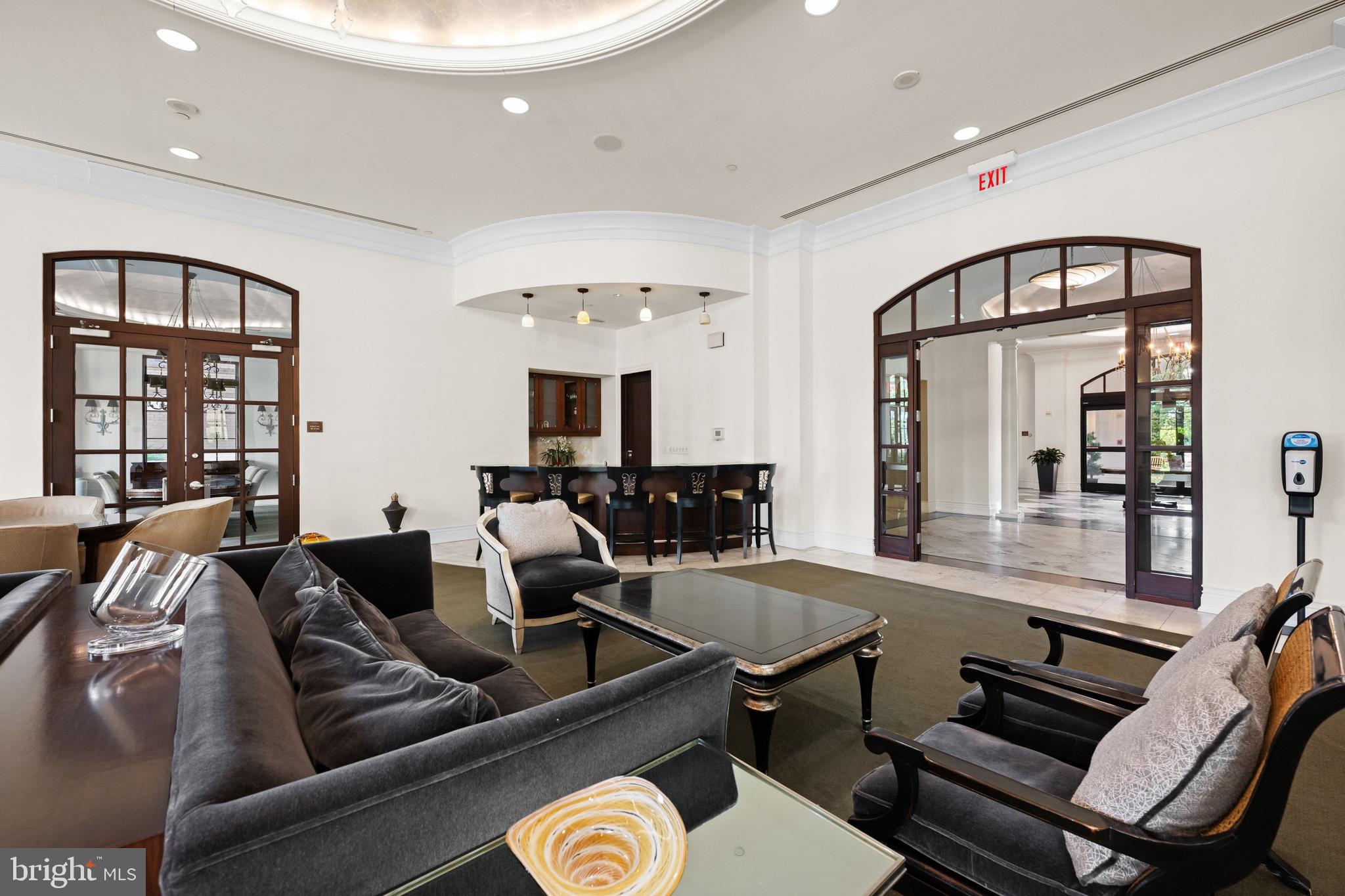 GALLERY AT WHITE FLINT - Residential