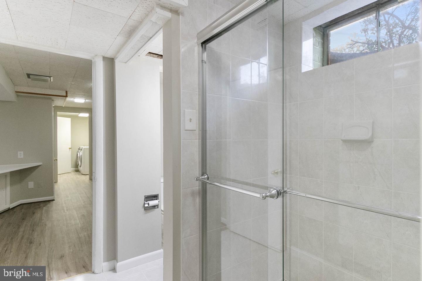 WILDWOOD MANOR - Residential Lease