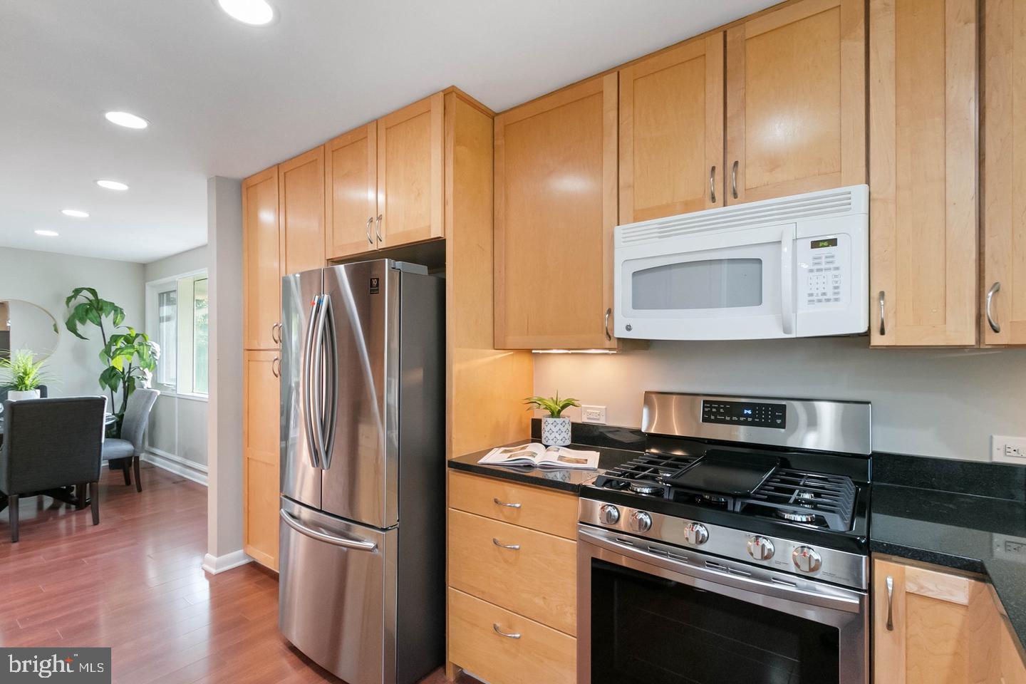WILDWOOD MANOR - Residential Lease
