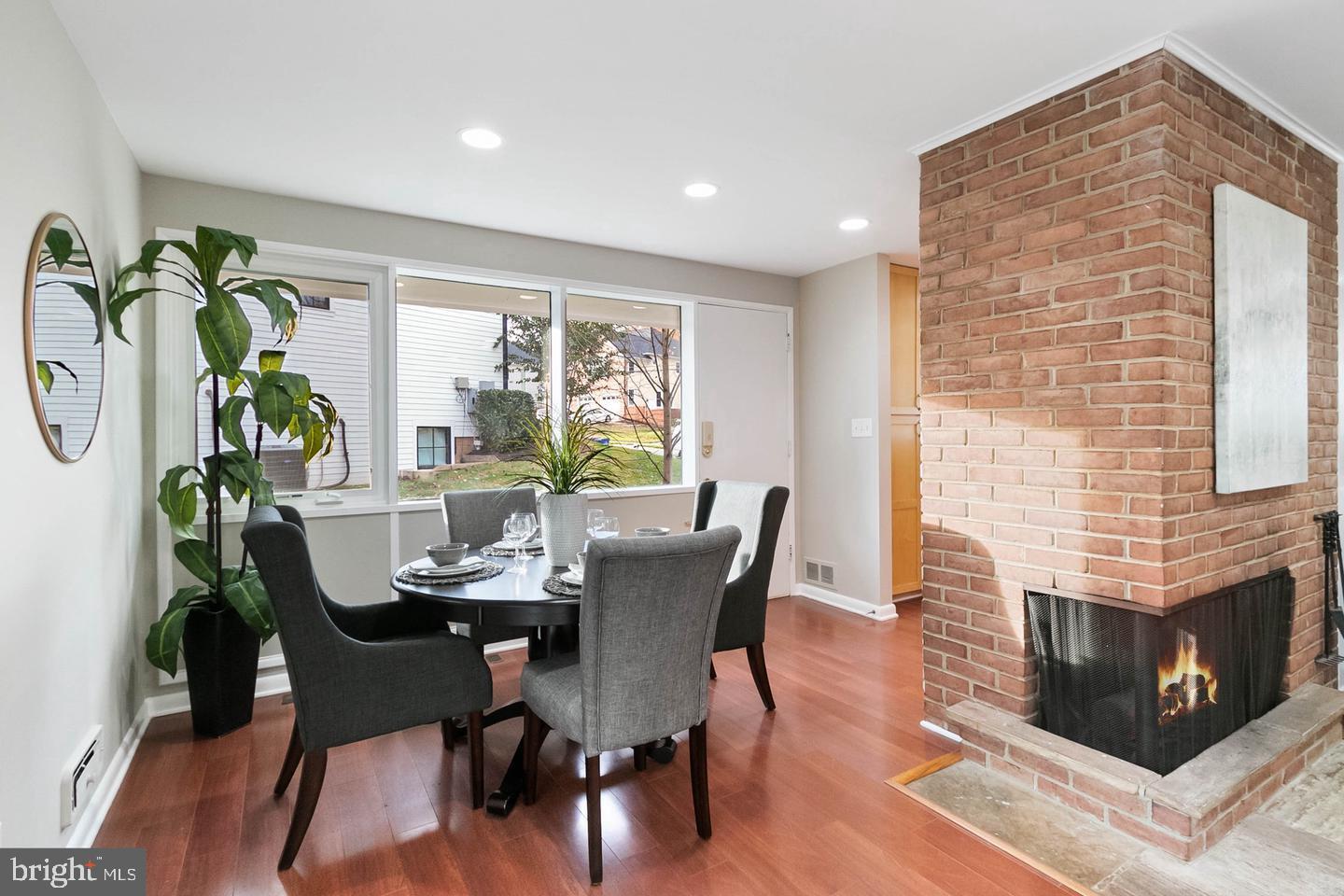 WILDWOOD MANOR - Residential Lease