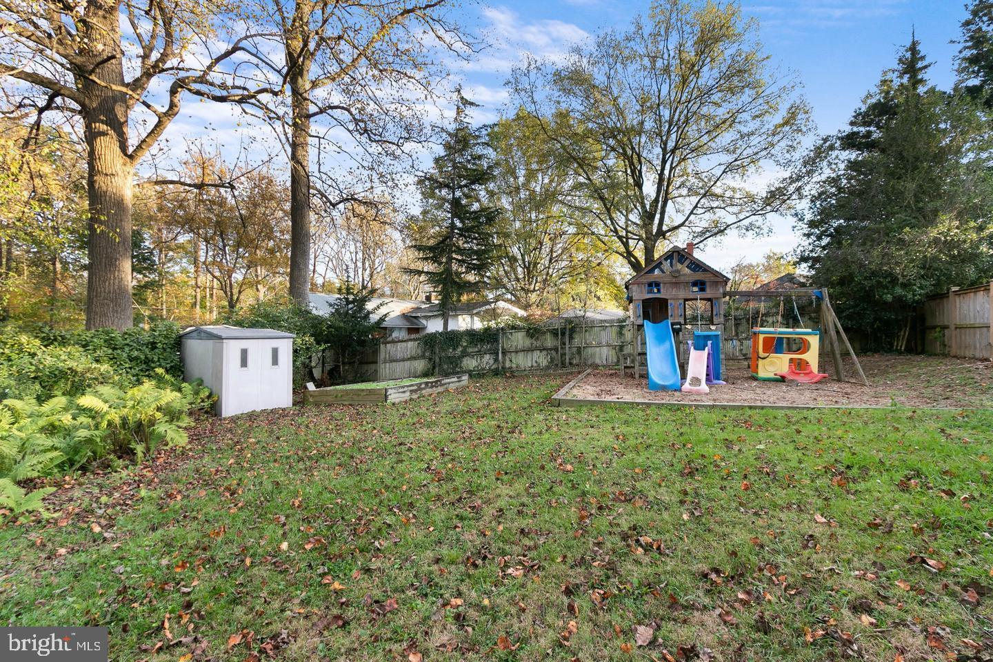 WILDWOOD MANOR - Residential Lease