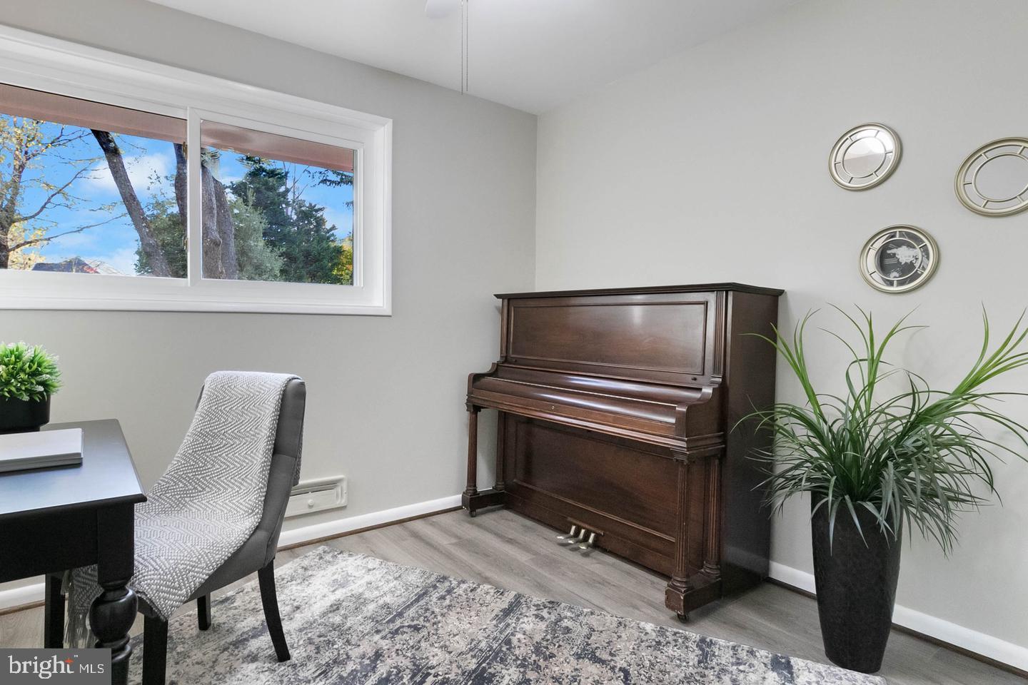 WILDWOOD MANOR - Residential Lease