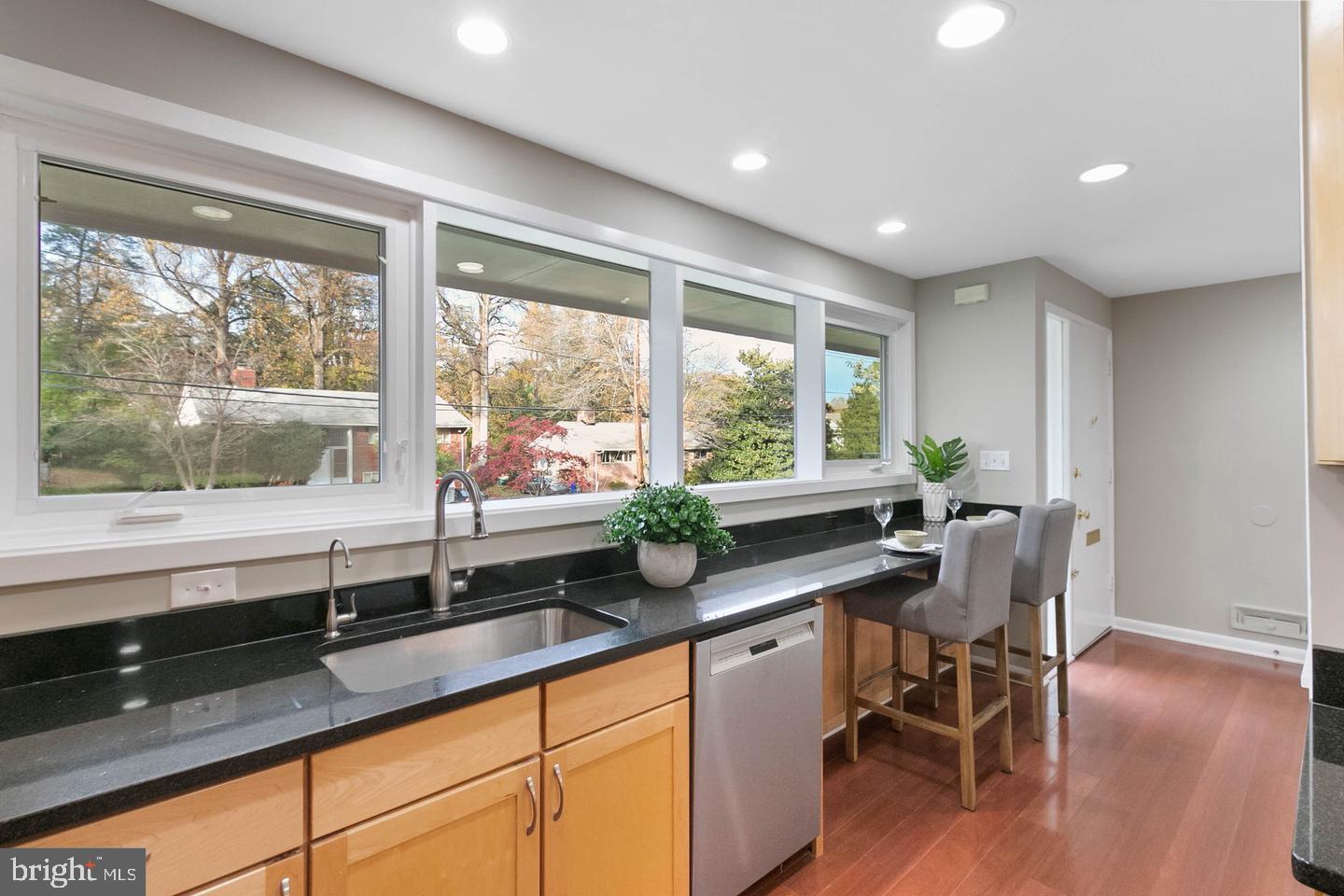 WILDWOOD MANOR - Residential Lease