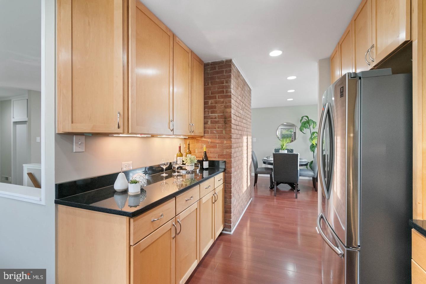 WILDWOOD MANOR - Residential Lease