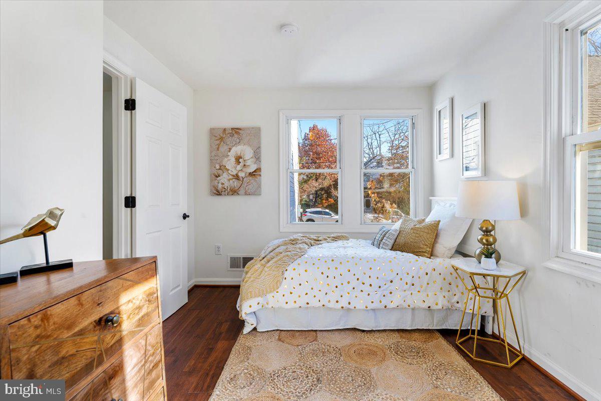 MOUNT RAINIER - Residential