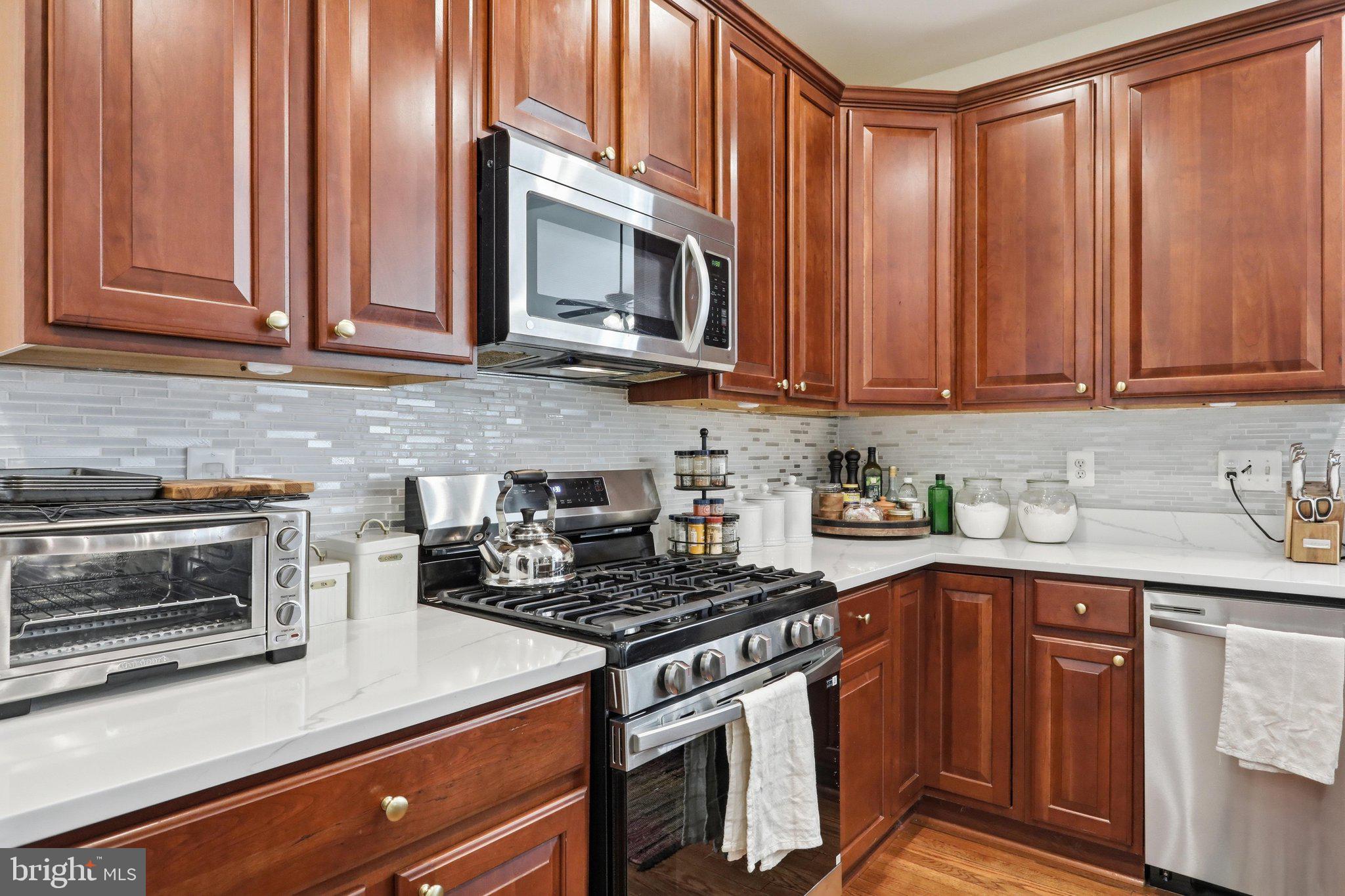 HAMPTONS OF BRIGHTWOOD - Residential