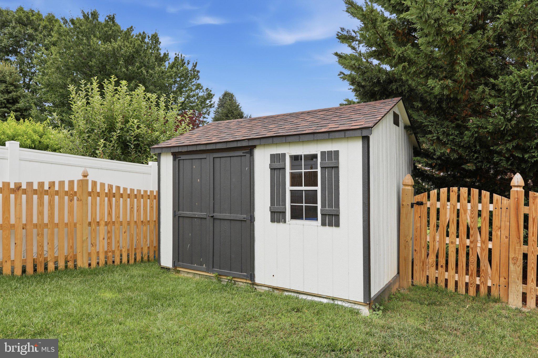 HAMPTONS OF BRIGHTWOOD - Residential