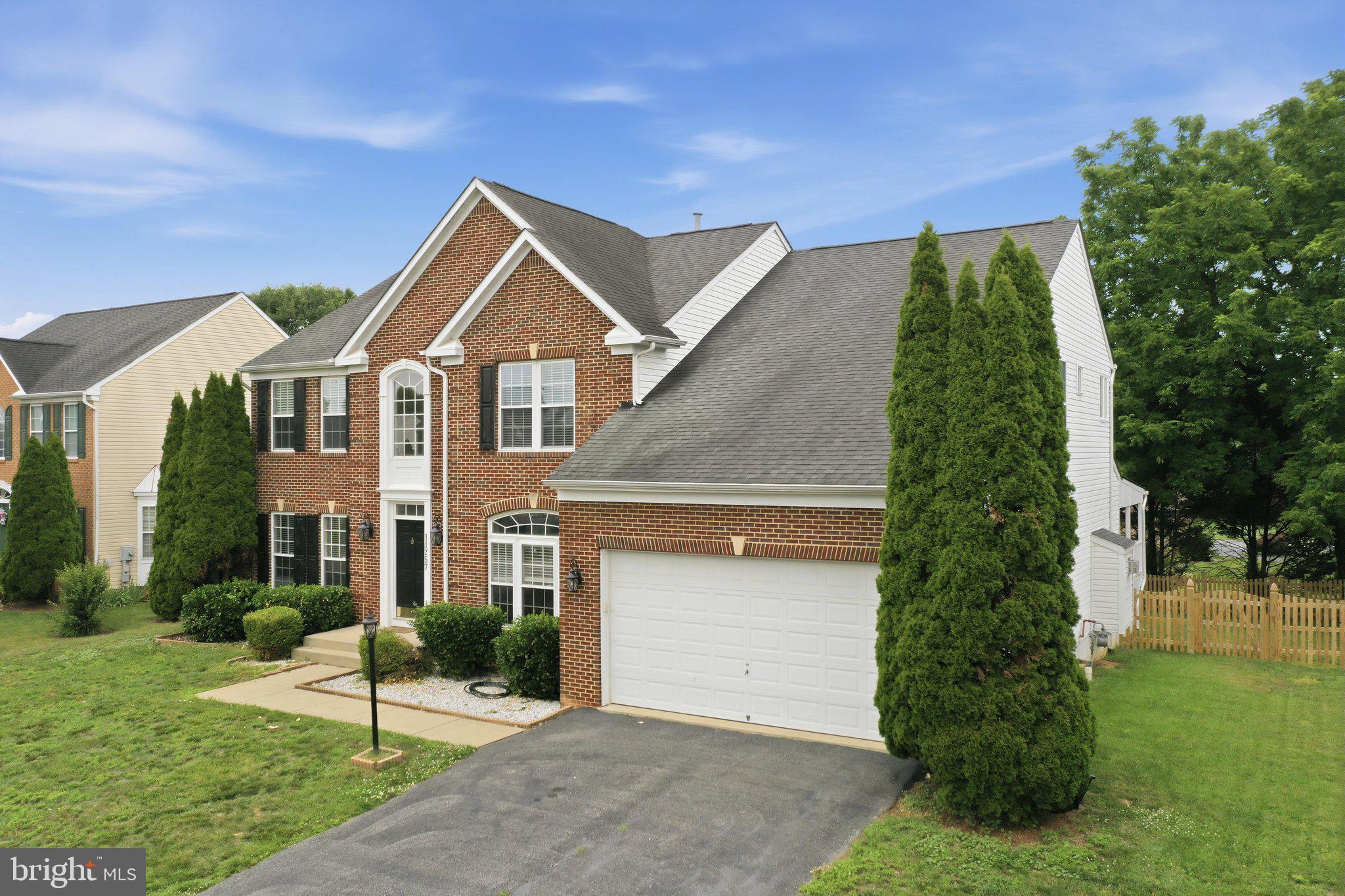 HAMPTONS OF BRIGHTWOOD - Residential