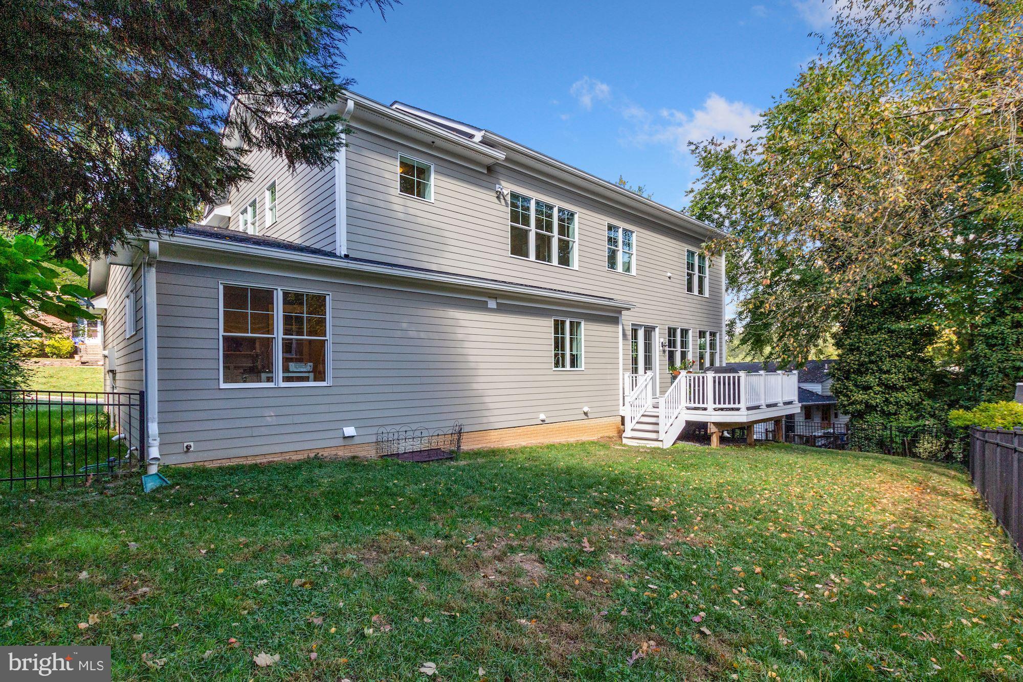 MAPLEWOOD - Residential