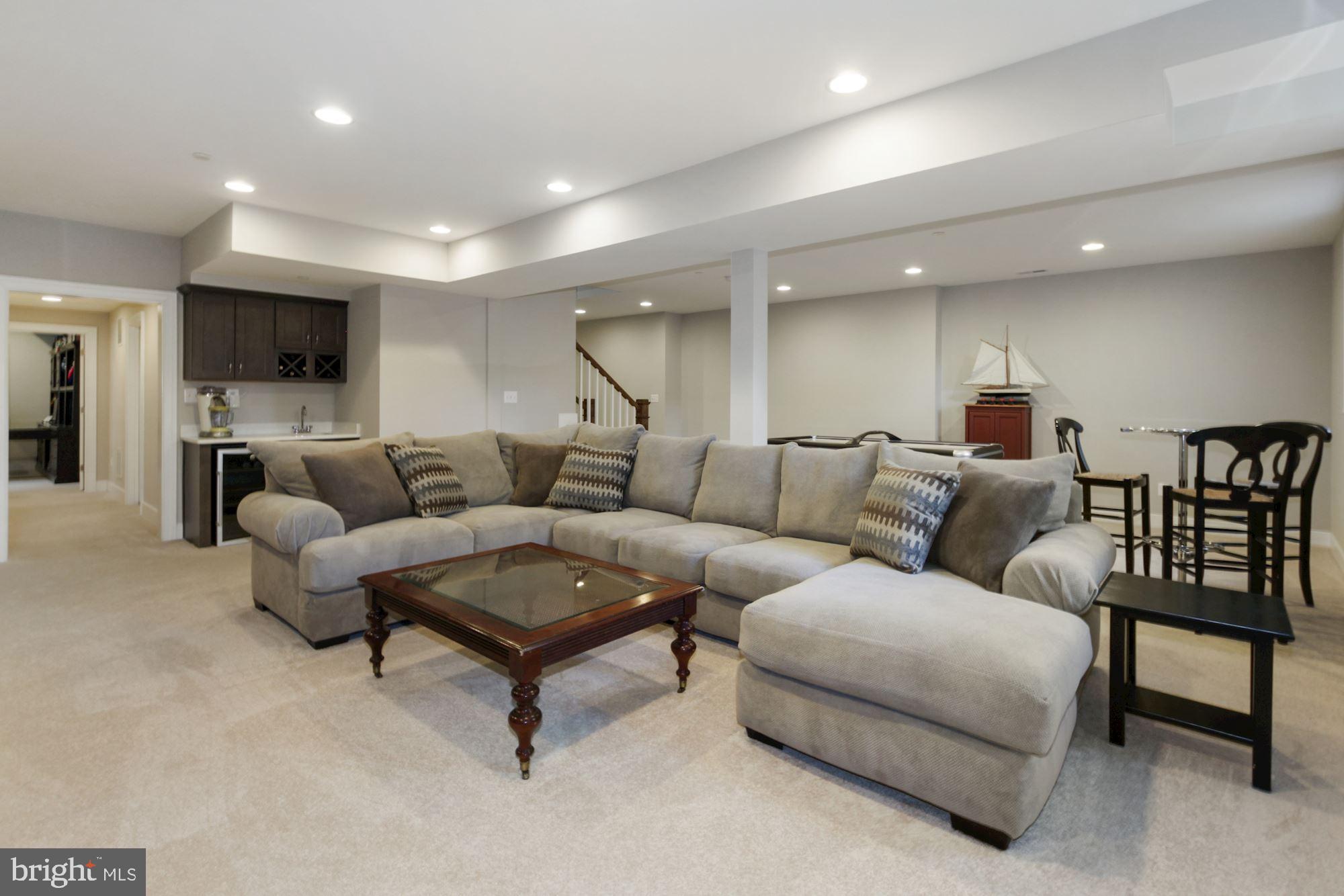 MAPLEWOOD - Residential