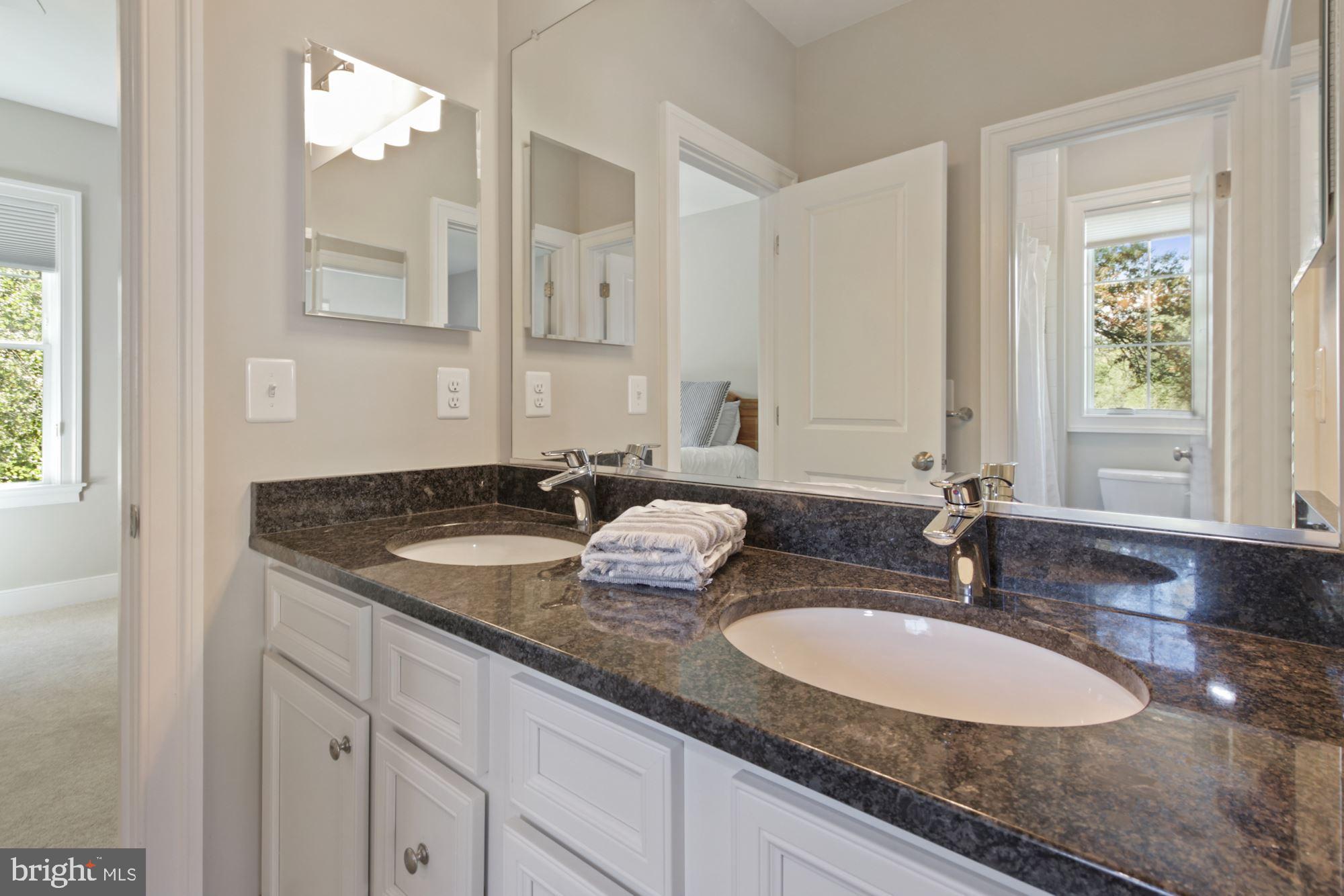MAPLEWOOD - Residential