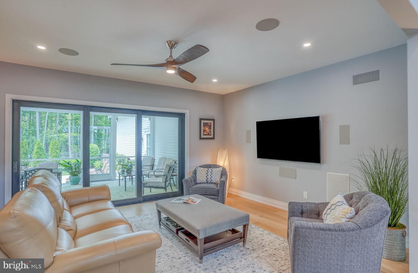 MARINERS RETREAT - Residential