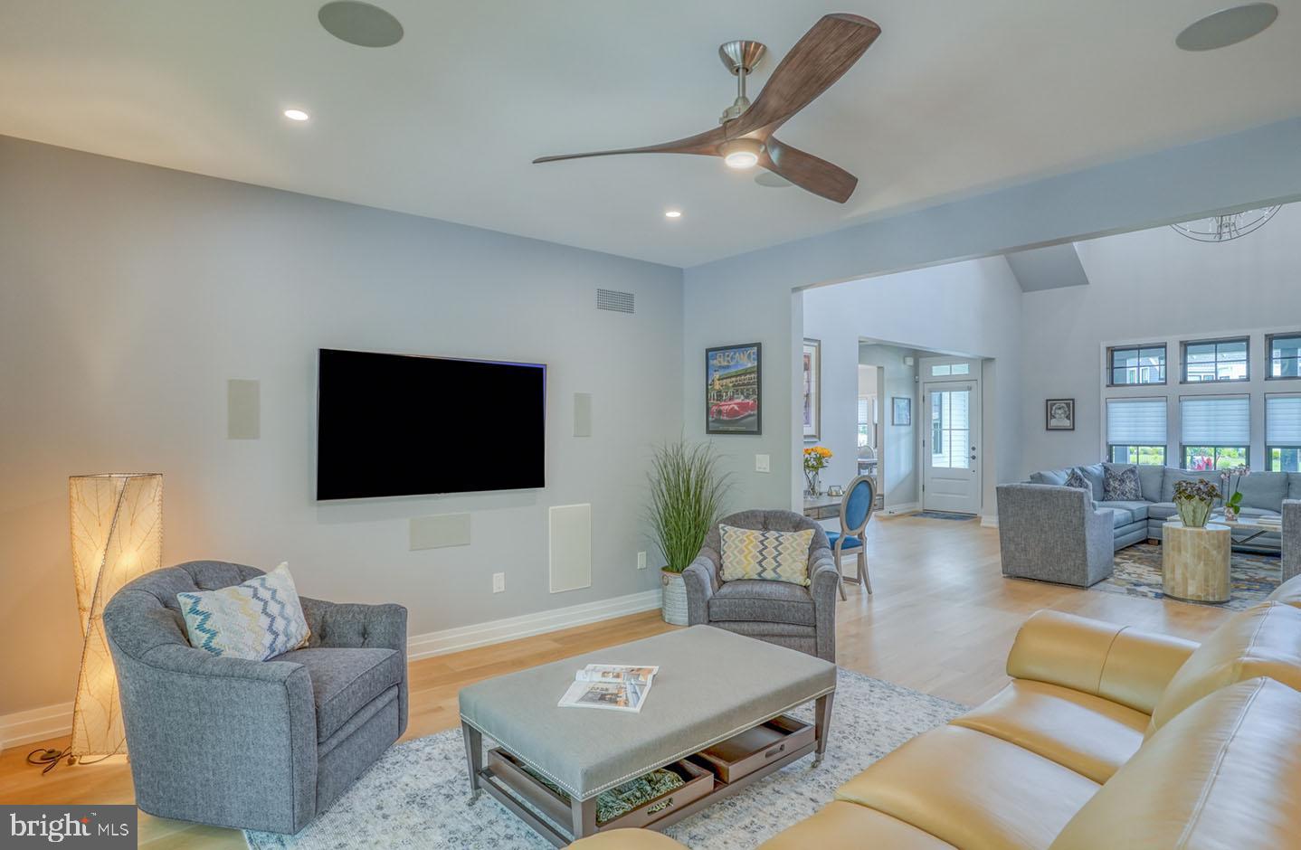 MARINERS RETREAT - Residential