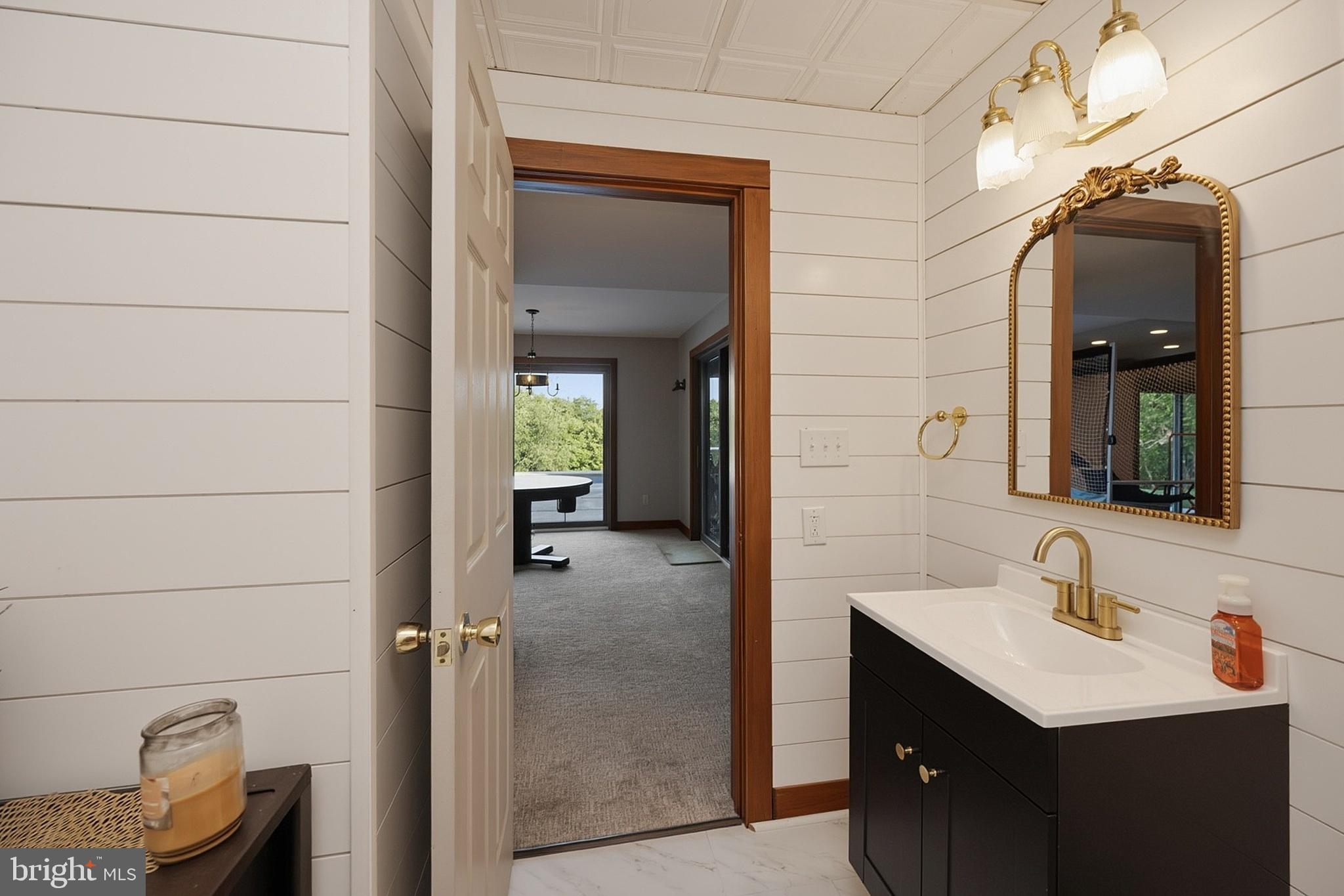 OAKLAND - Residential