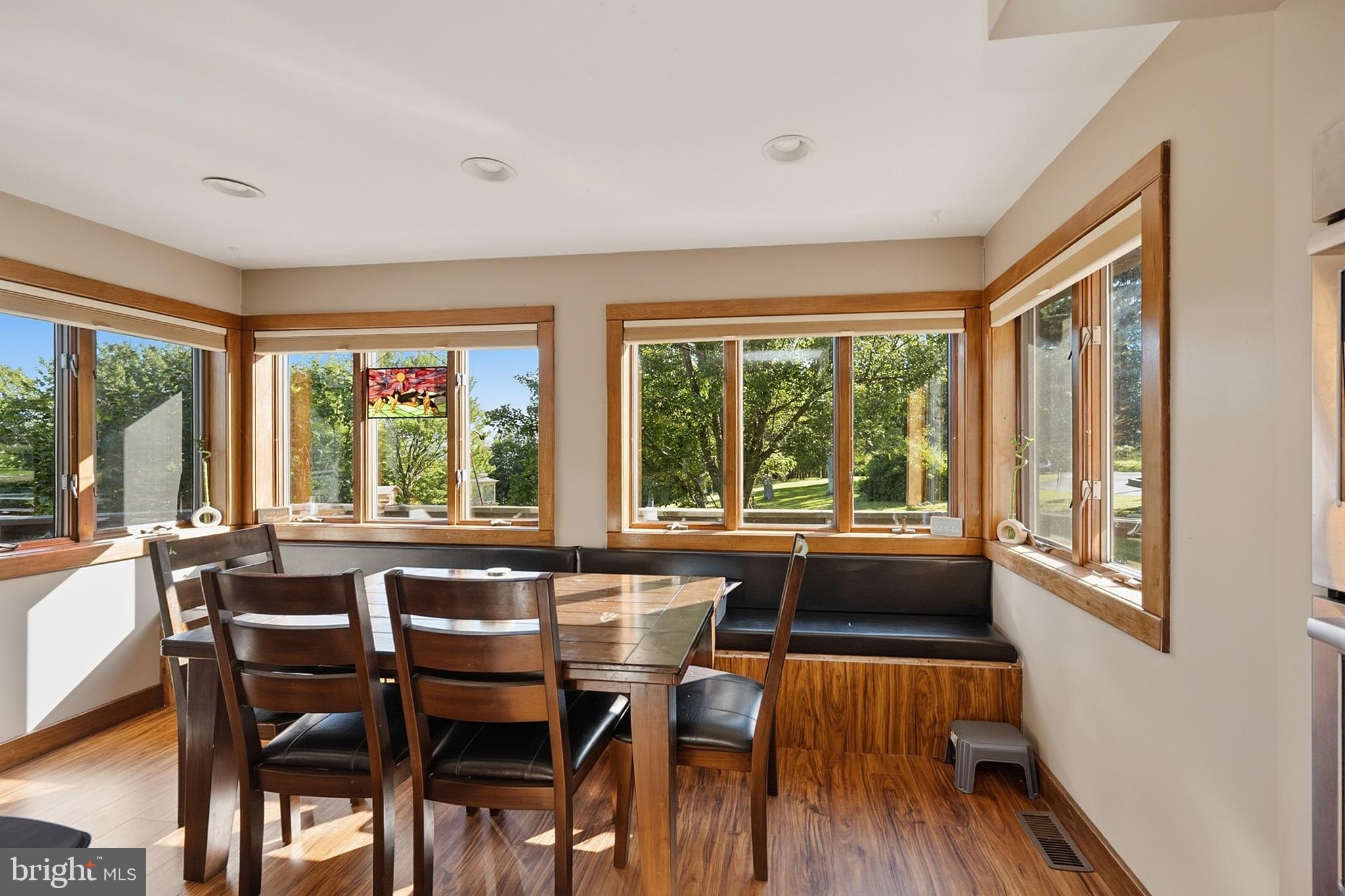 OAKLAND - Residential