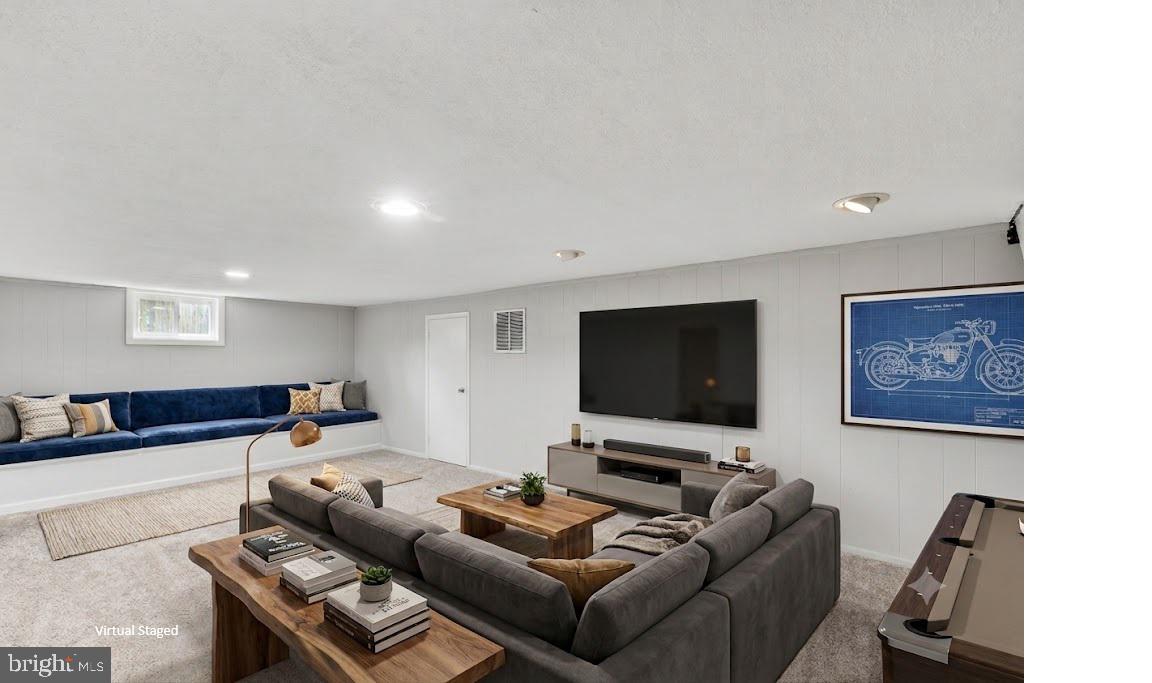 TIMONIUM HEIGHTS - Residential