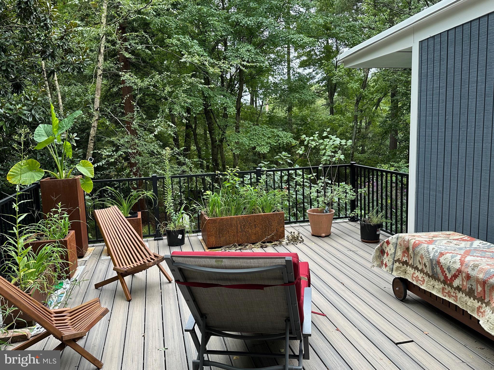 HOLLIN HILLS - Residential