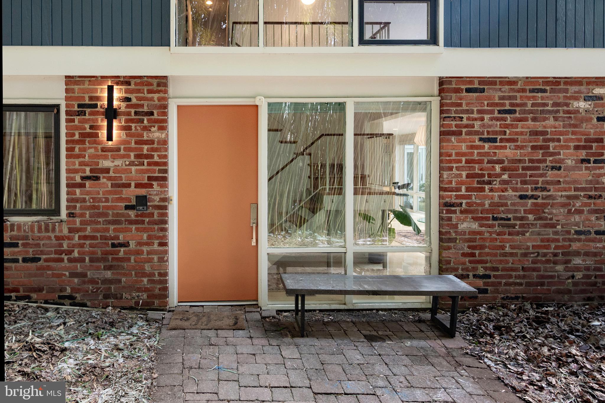 HOLLIN HILLS - Residential