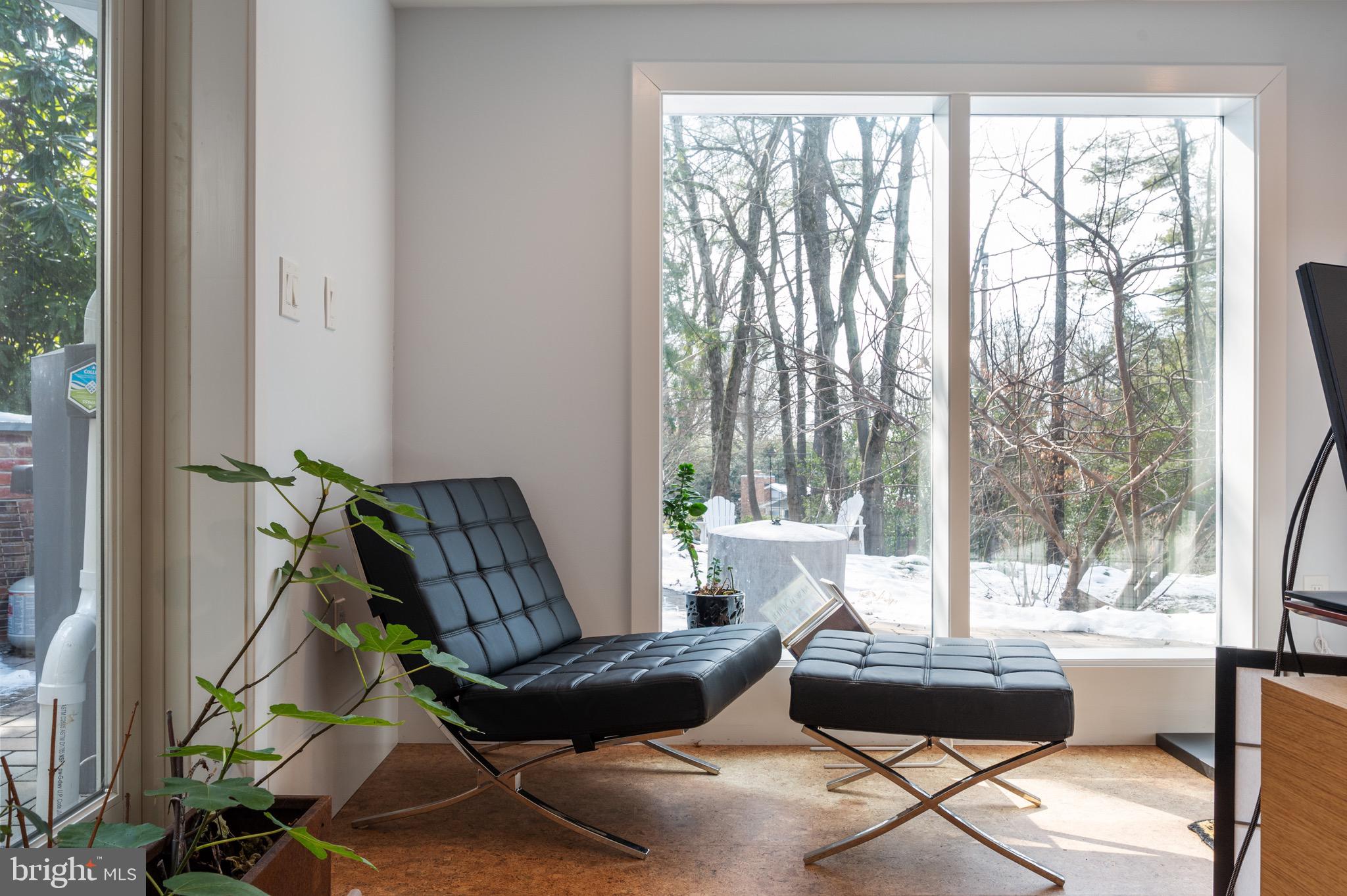 HOLLIN HILLS - Residential