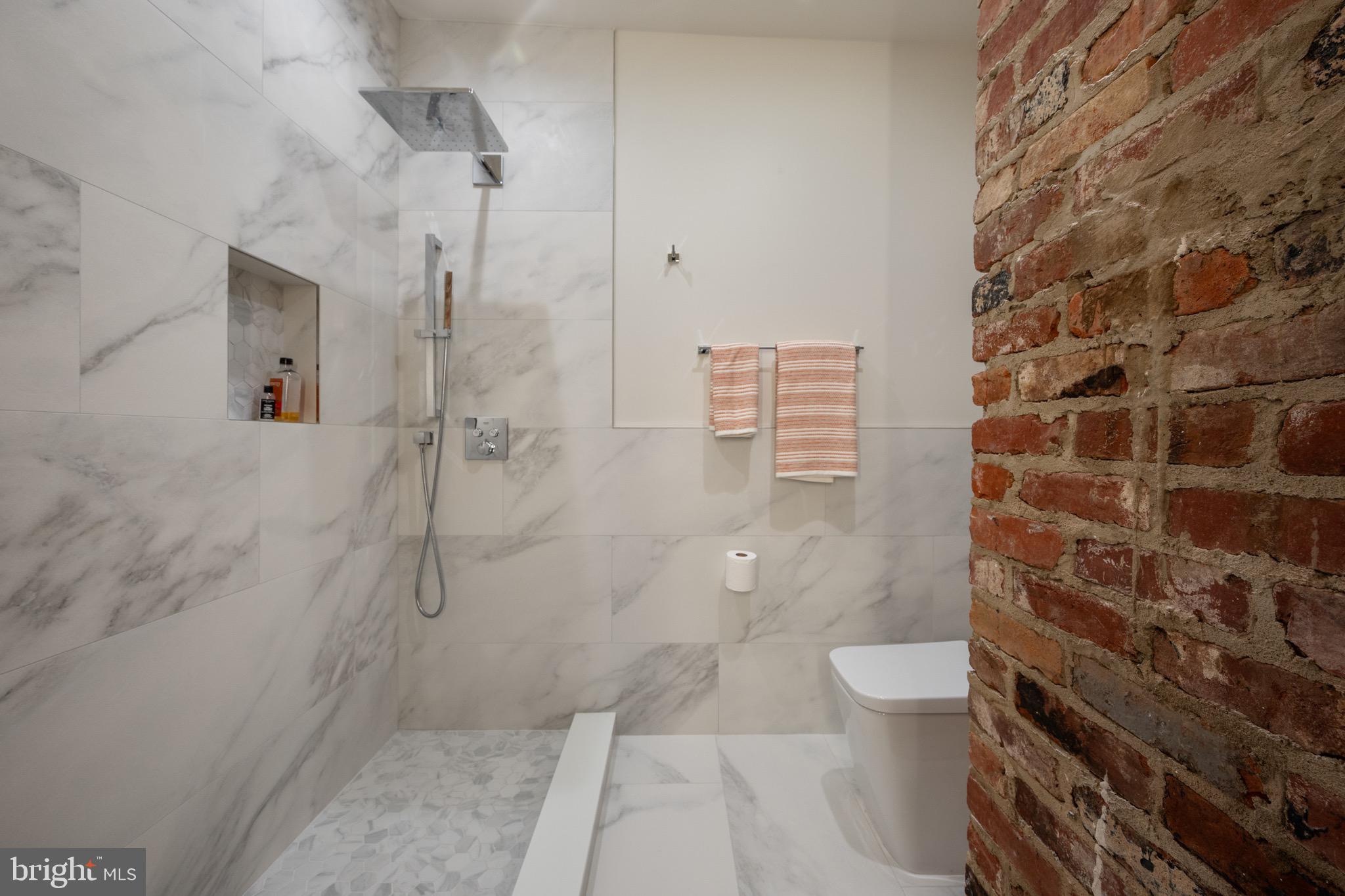 HOLLIN HILLS - Residential