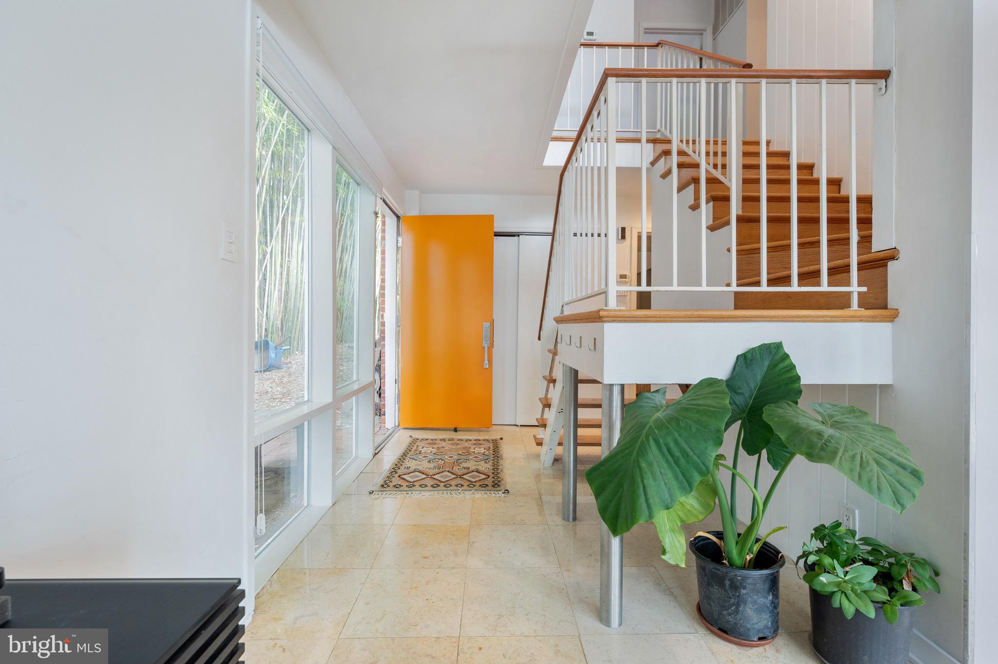 HOLLIN HILLS - Residential
