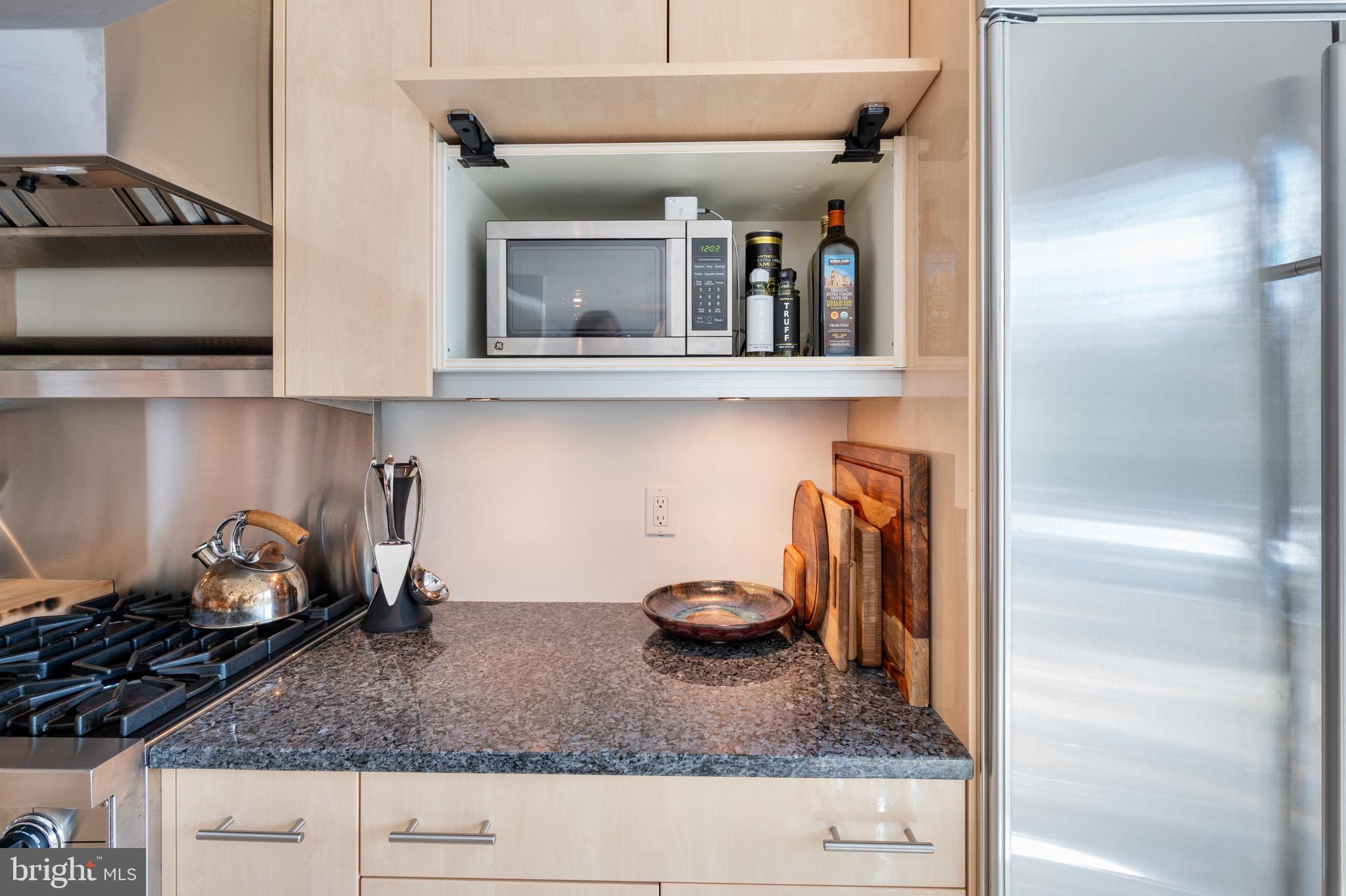 HOLLIN HILLS - Residential